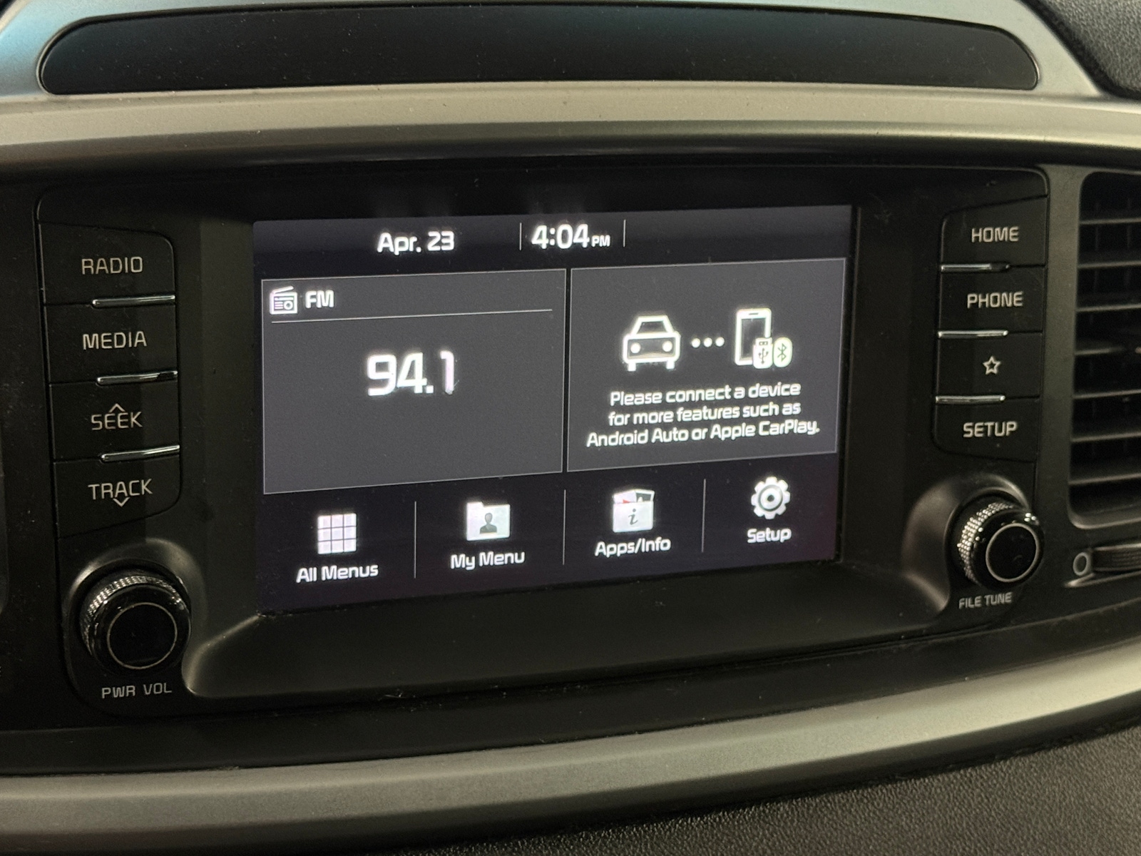 Thumbnail: 2019 Kia Sorento - 4