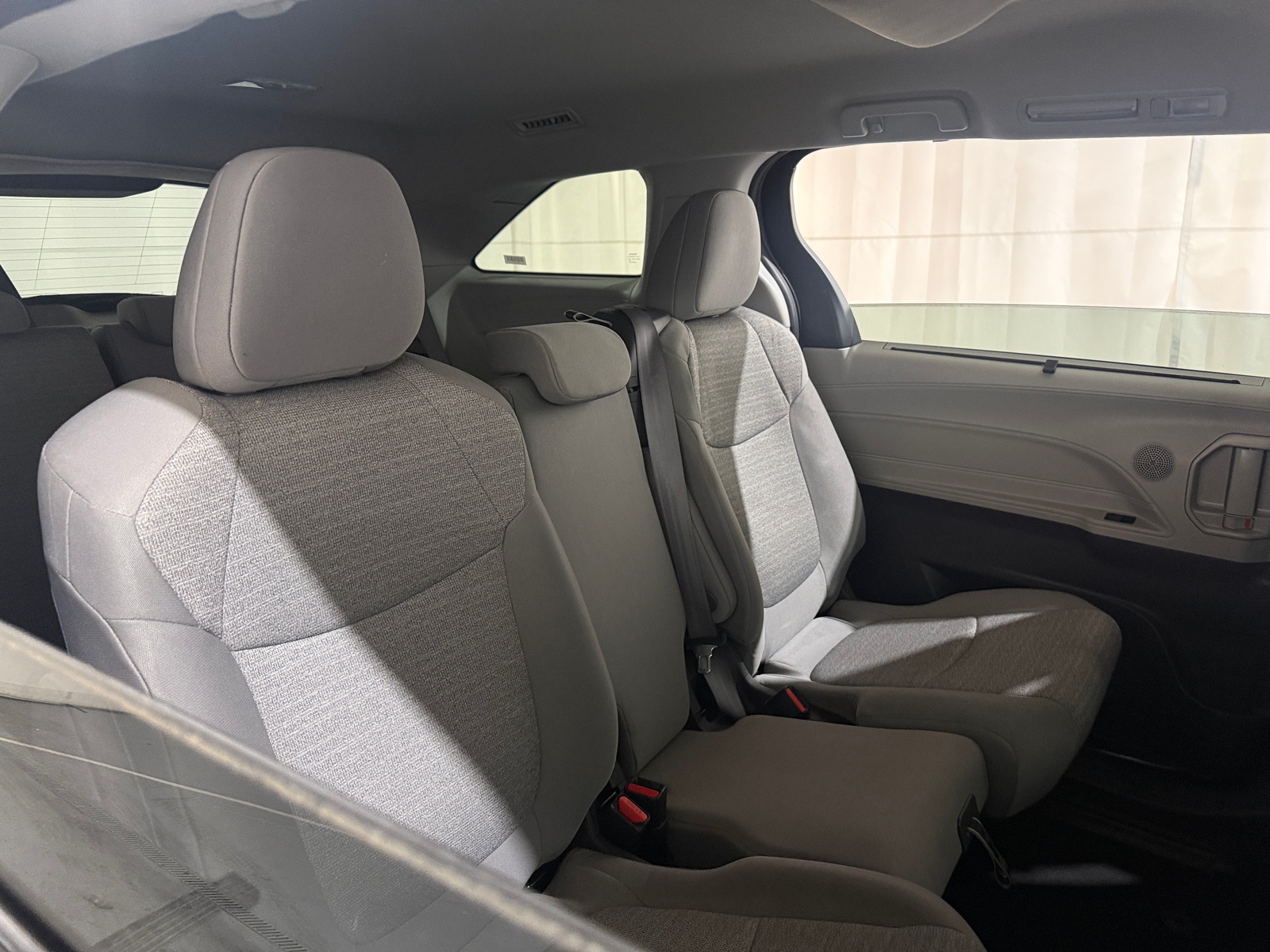 Thumbnail: 2021 Toyota Sienna - 6
