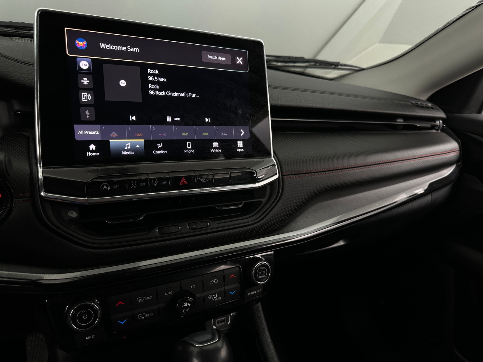 Thumbnail: 2022 Jeep Compass - 4