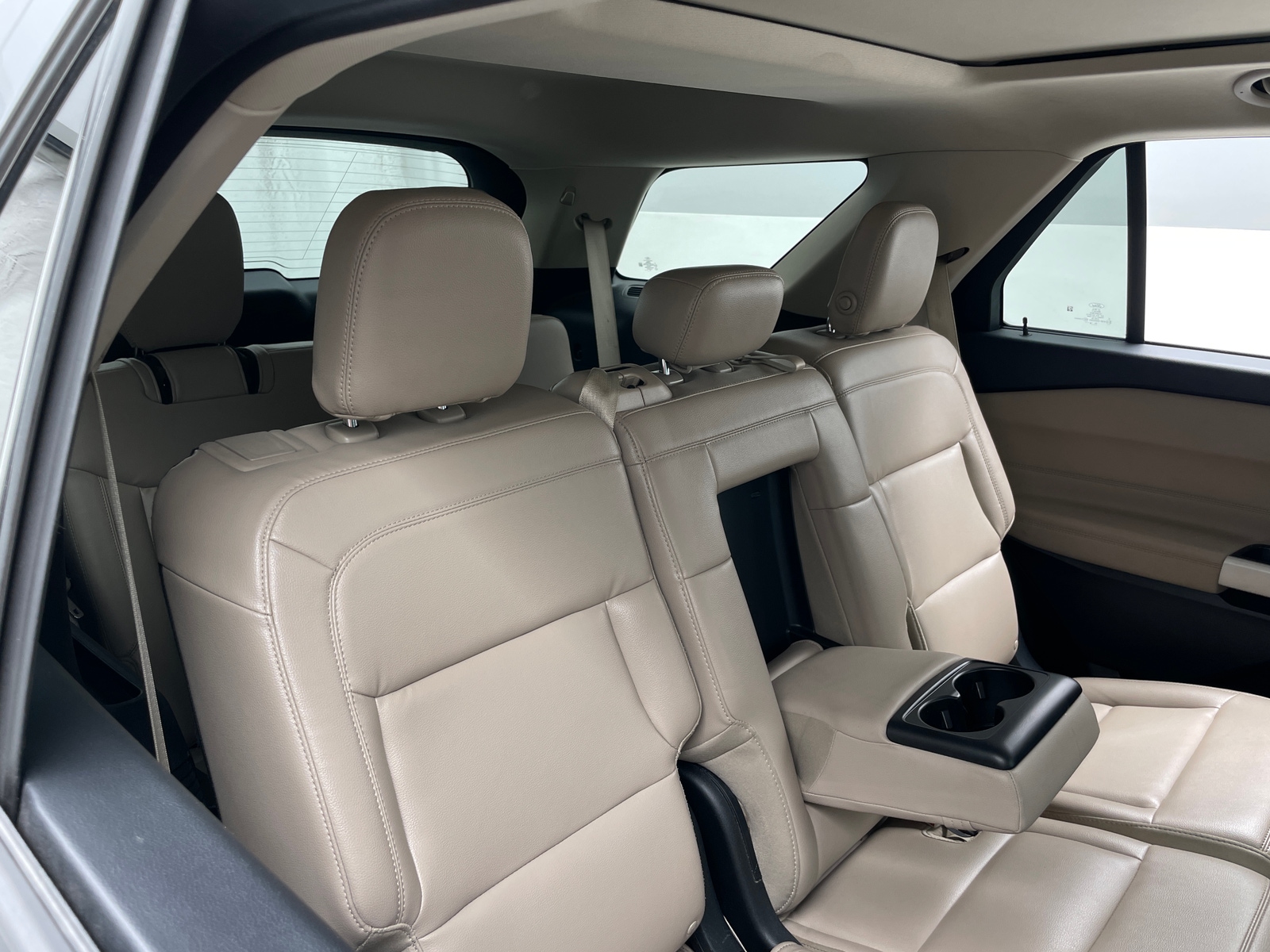 Thumbnail: 2020 Ford Explorer - 6