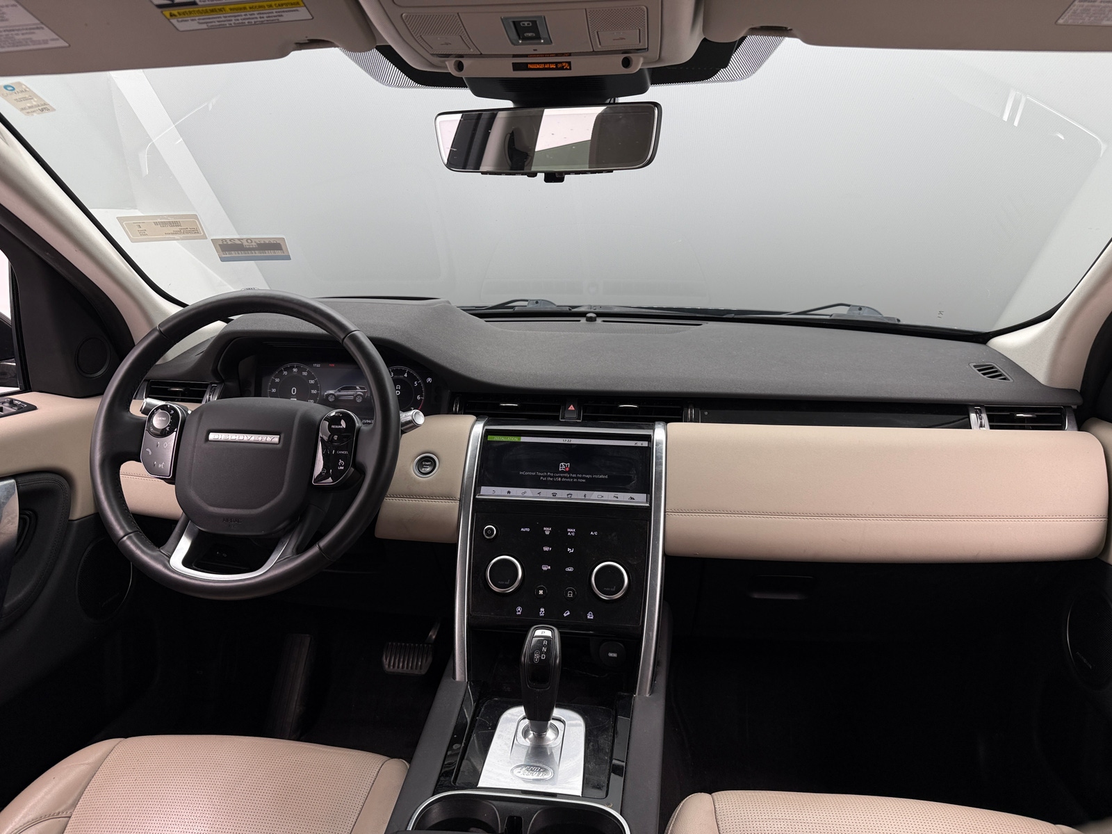 Thumbnail: 2020 Land Rover Discovery Sport - 2