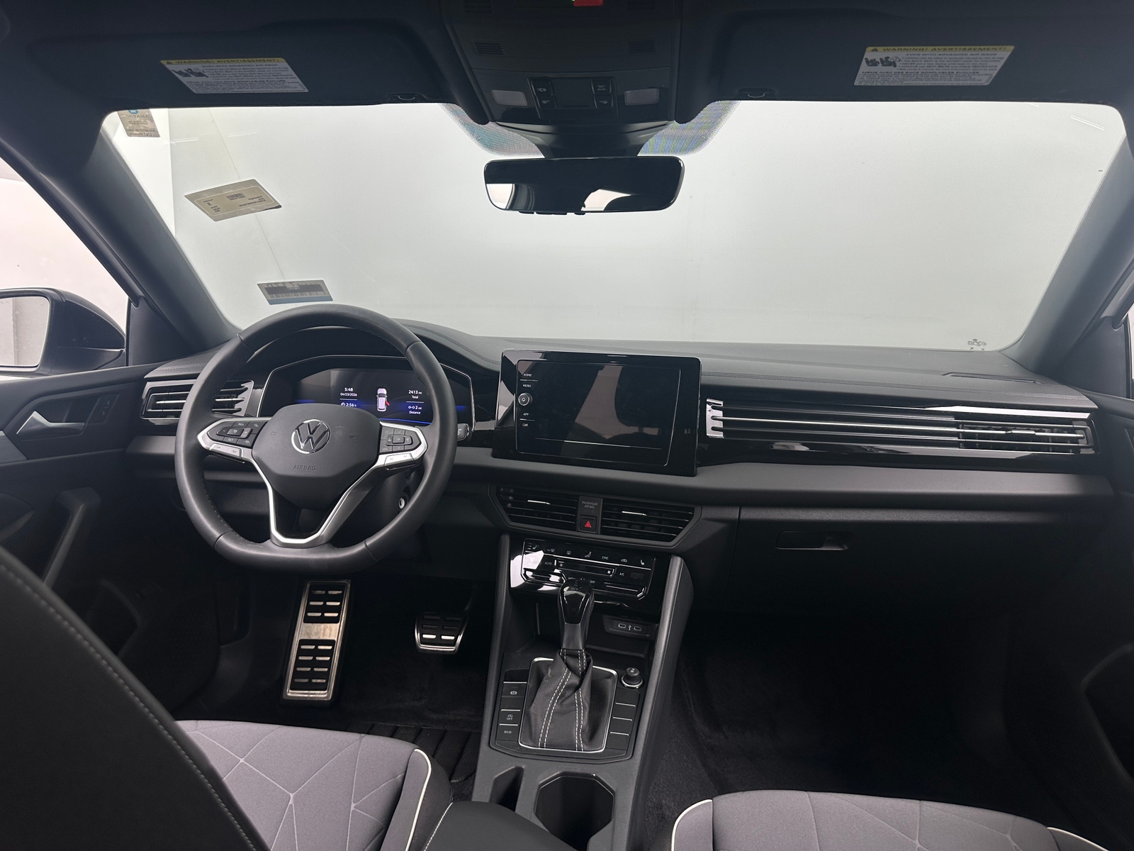 Thumbnail: 2025 Volkswagen Jetta - 3