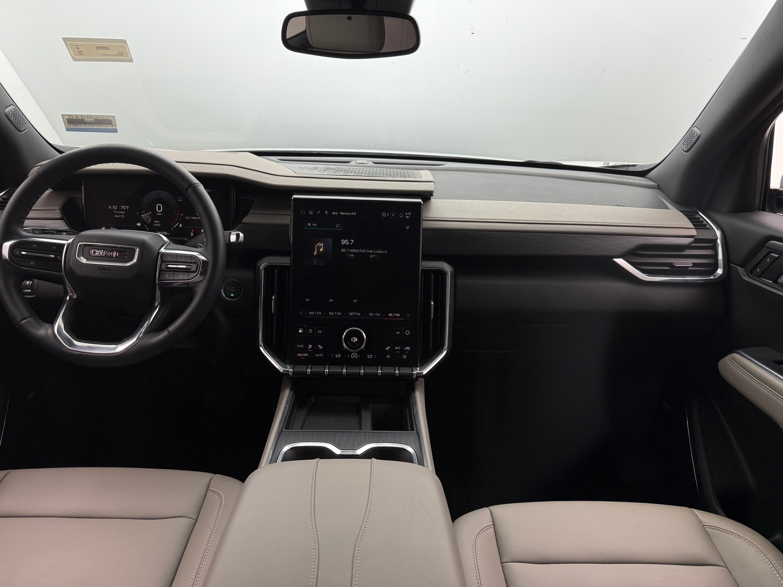 Thumbnail: 2025 GMC Acadia - 3