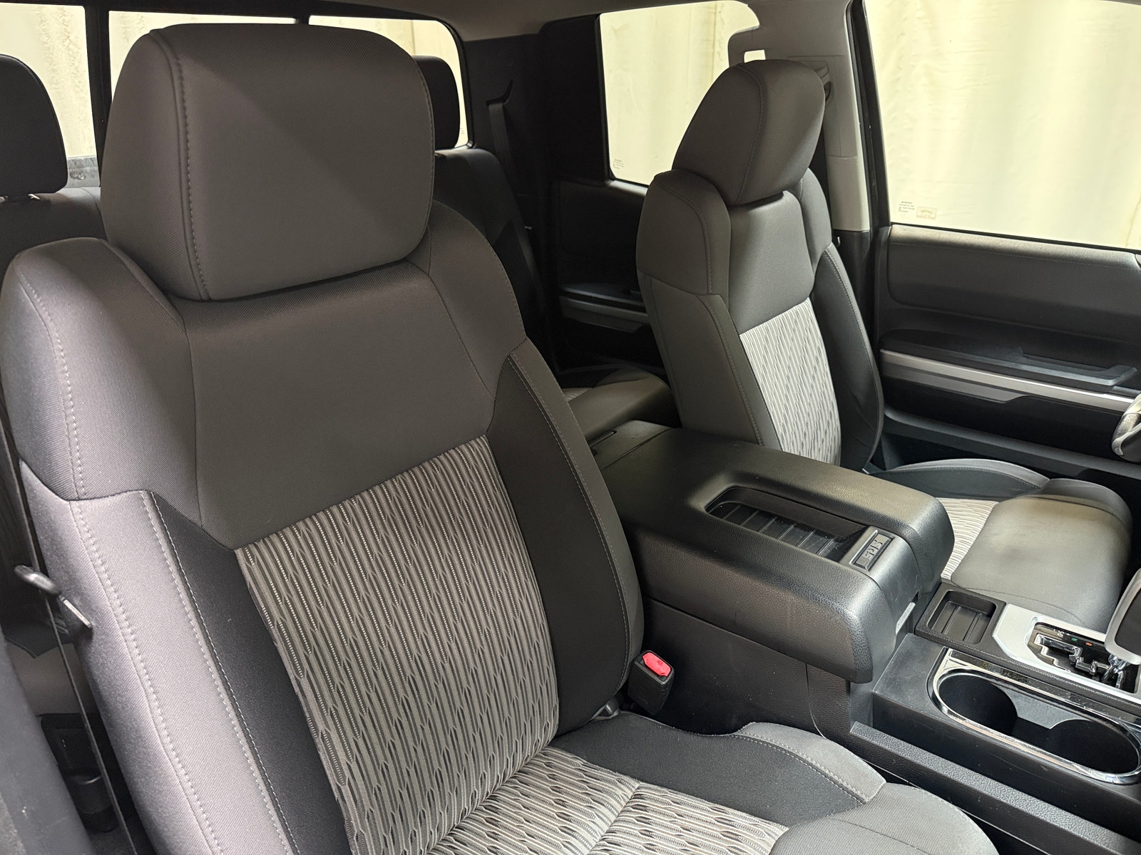 Thumbnail: 2016 Toyota Tundra - 2