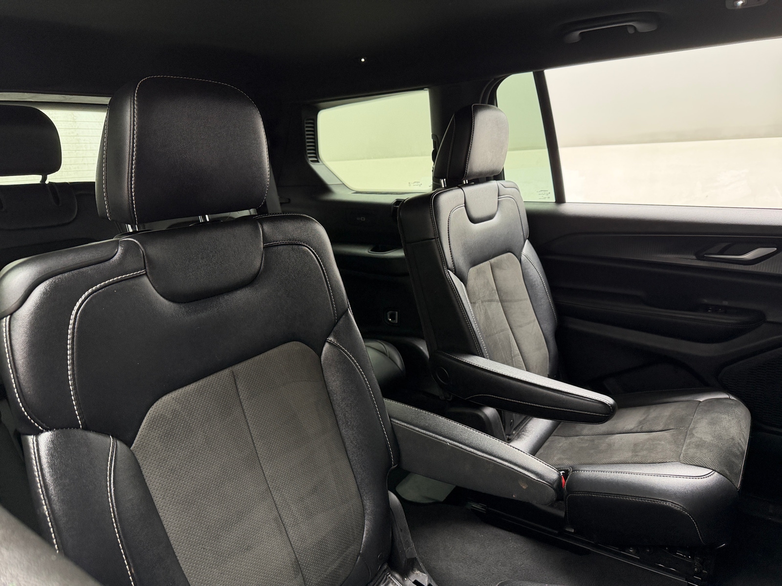 Thumbnail: 2023 Jeep Grand Cherokee L - 5