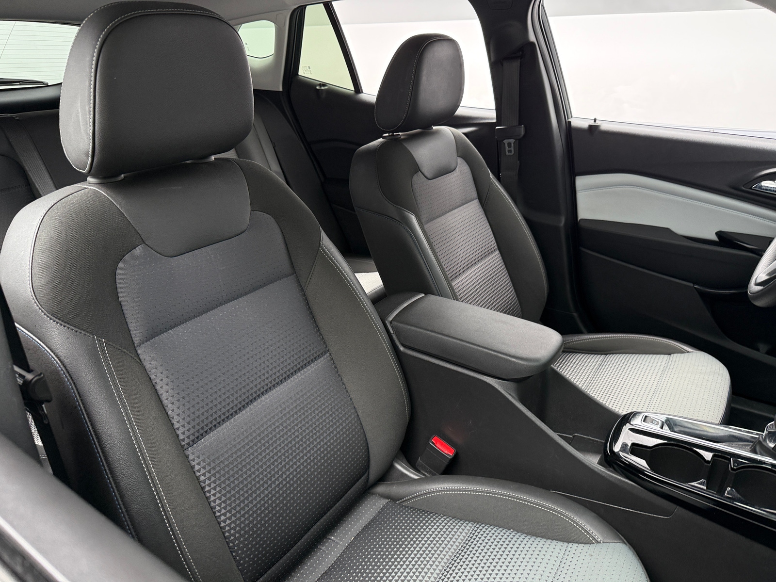 Thumbnail: 2025 Chevrolet Trax - 2
