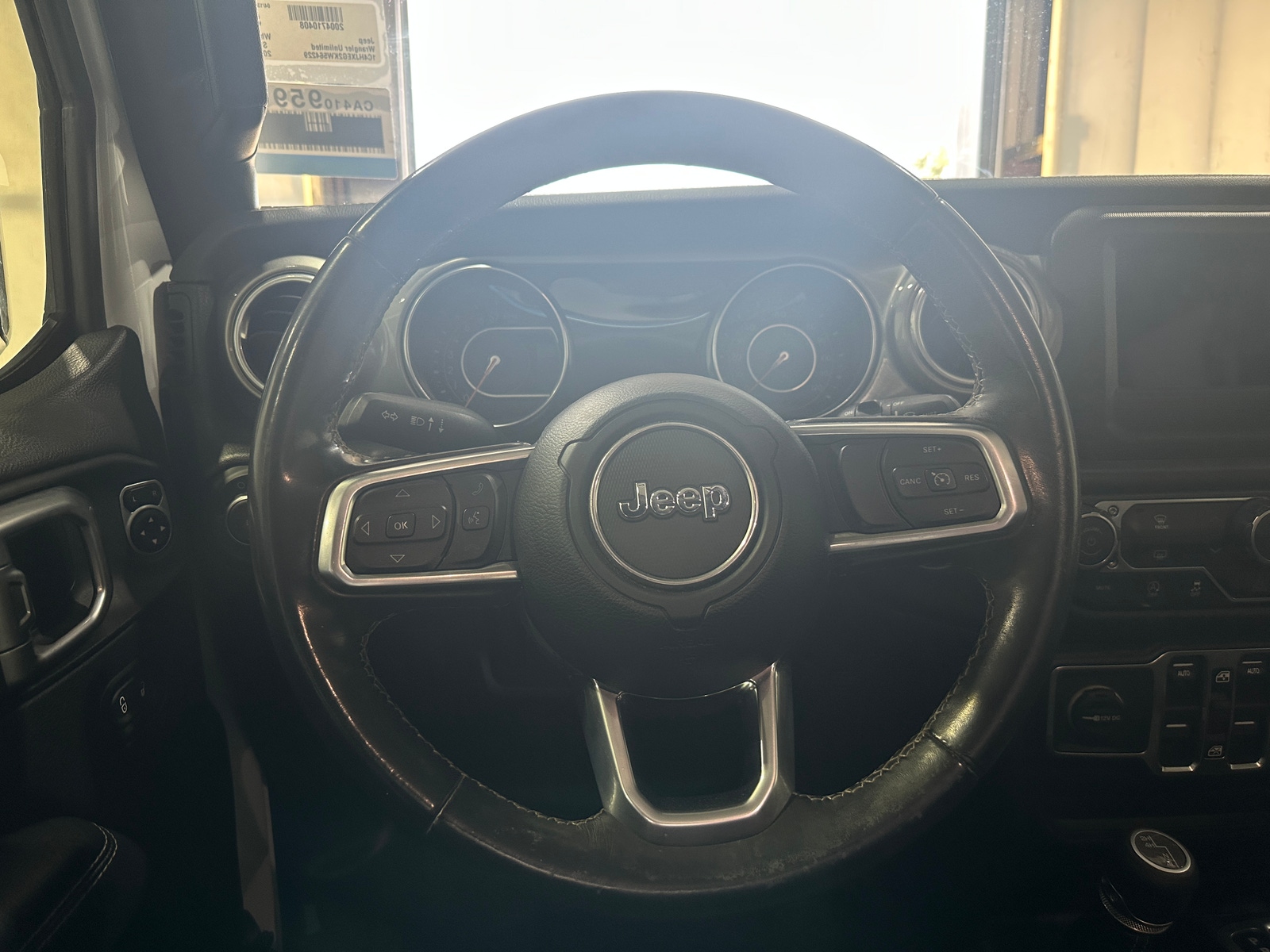 Thumbnail: 2019 Jeep Wrangler - 5