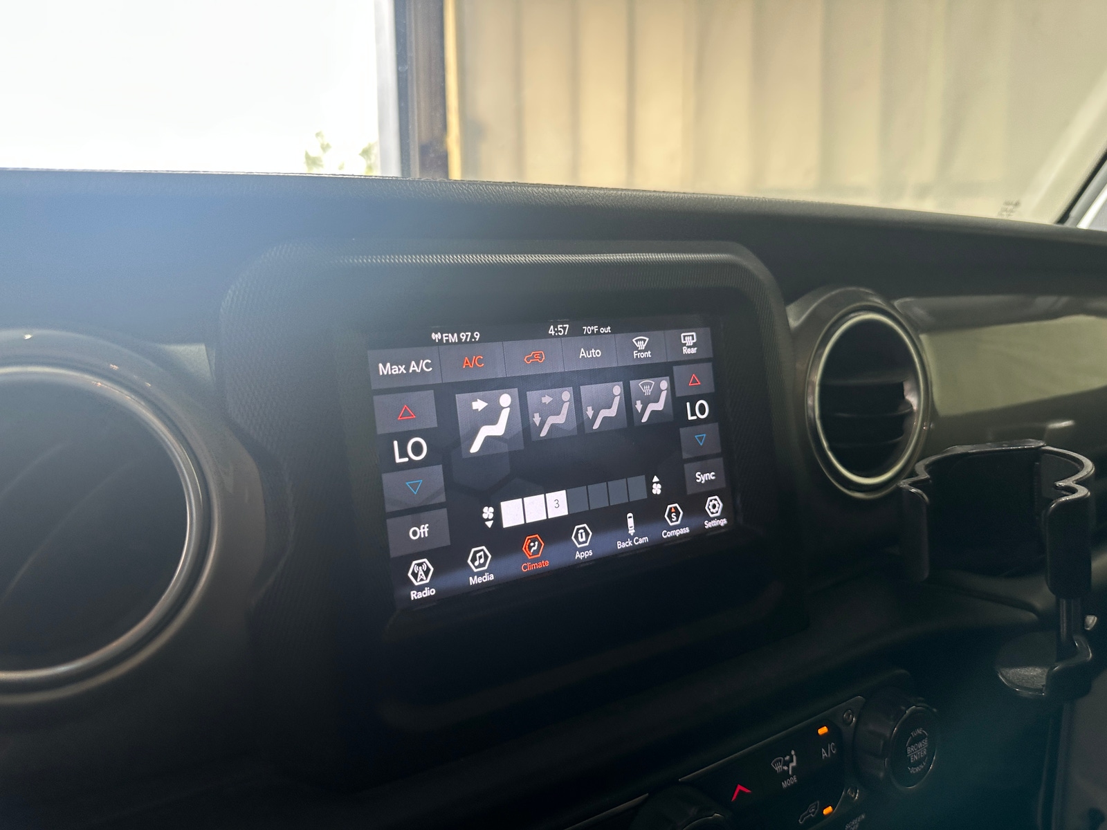Thumbnail: 2019 Jeep Wrangler - 4
