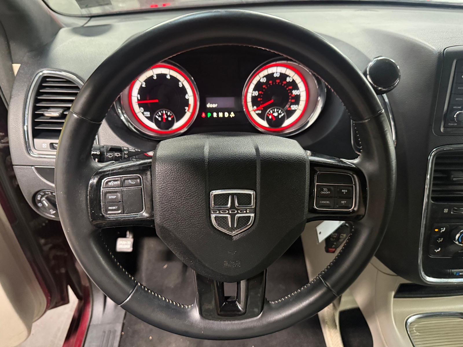 Thumbnail: 2017 Dodge Grand Caravan - 4