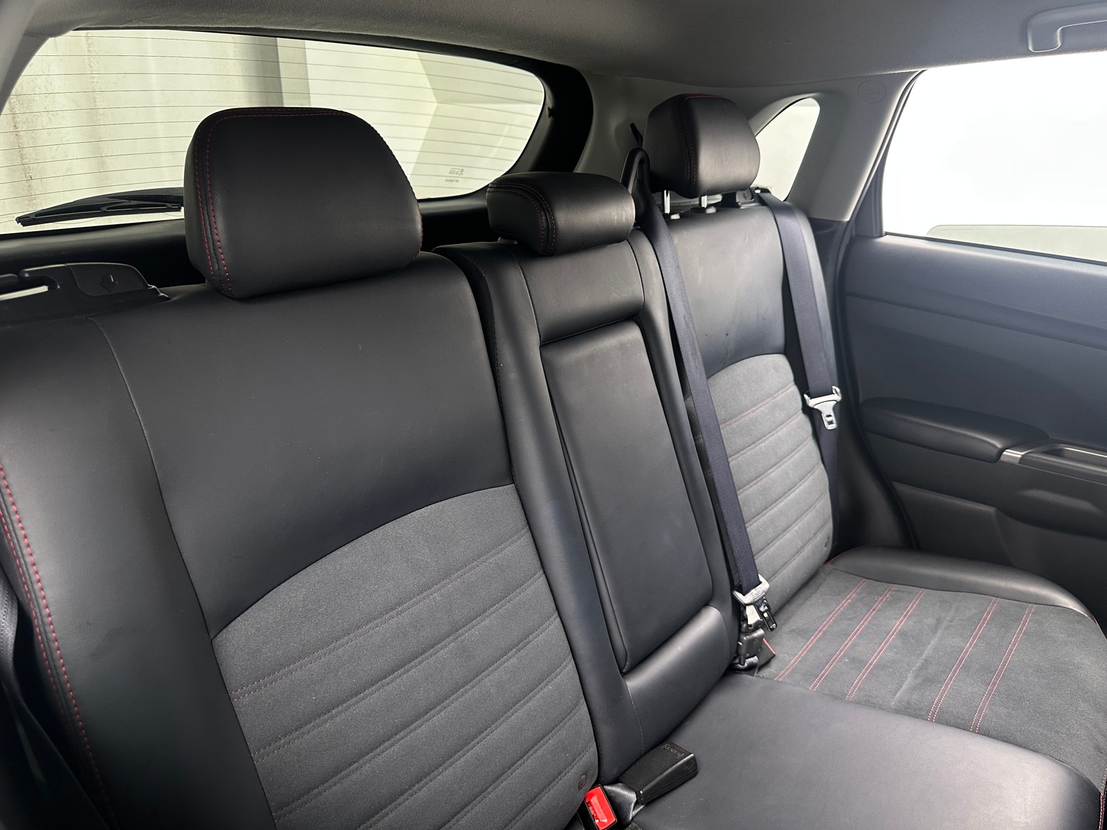 Thumbnail: 2024 Mitsubishi Outlander Sport - 6