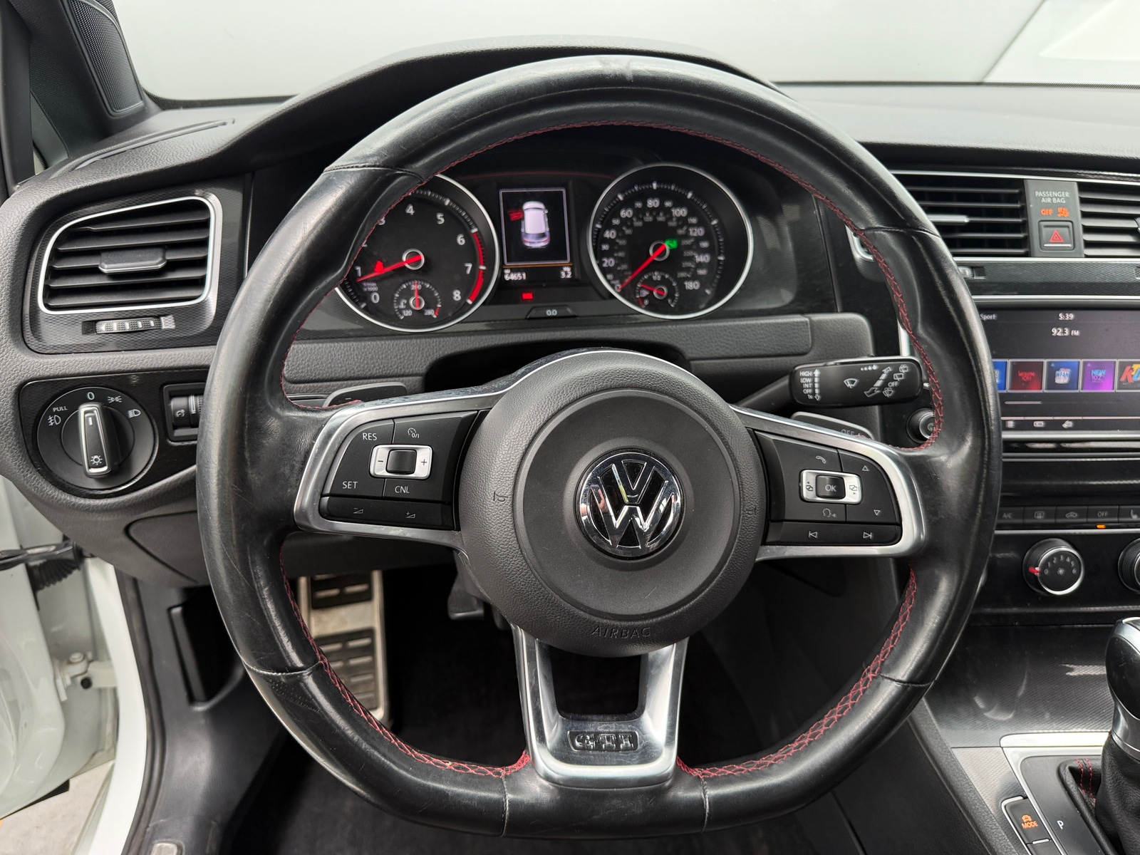 Thumbnail: 2016 Volkswagen Golf - 5