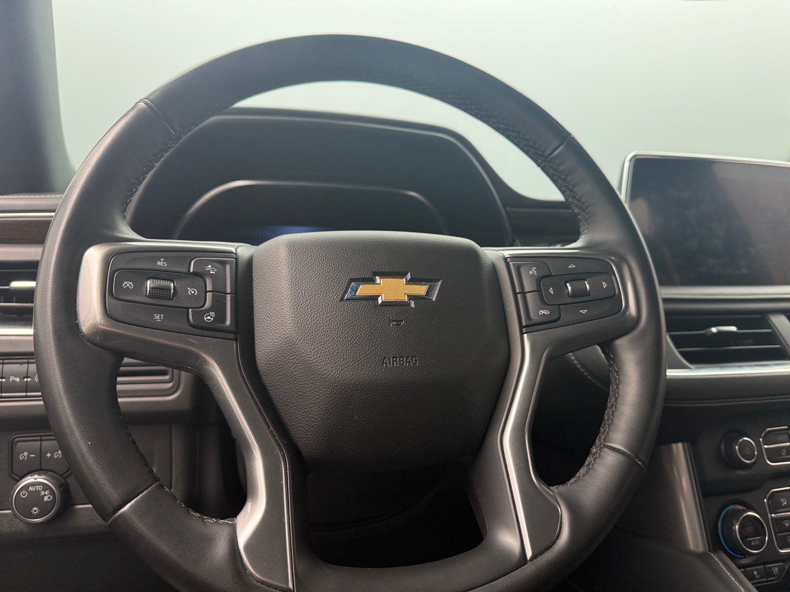 Thumbnail: 2023 Chevrolet Tahoe - 4