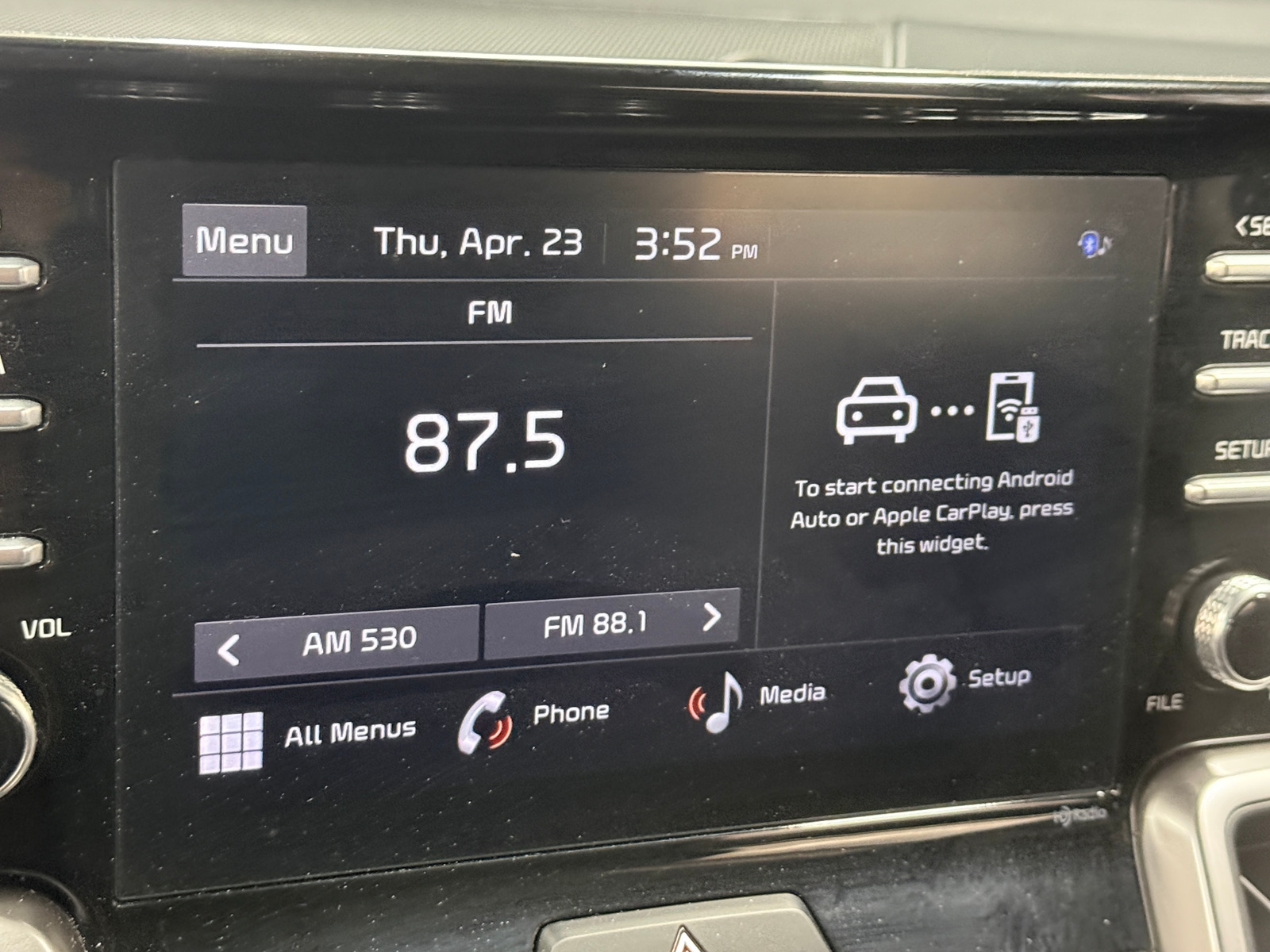 Thumbnail: 2022 Kia Sorento - 4