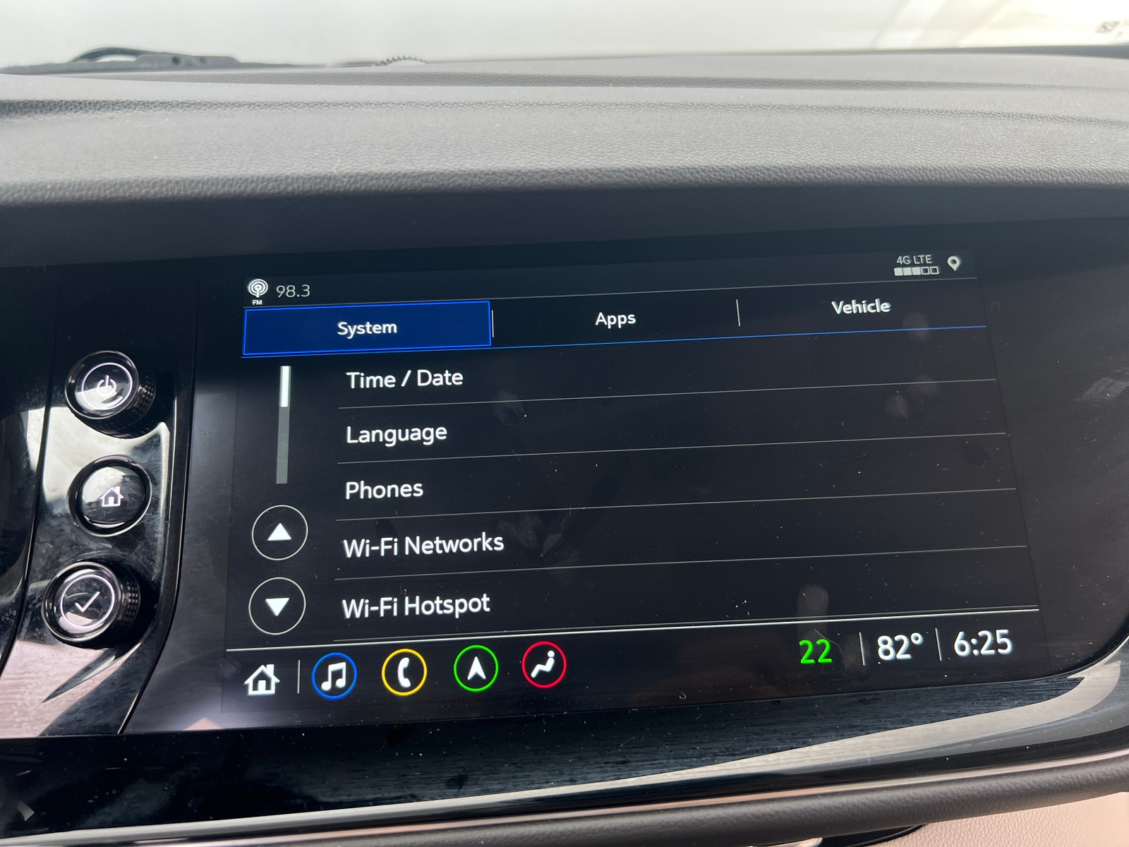 Thumbnail: 2022 Buick Envision - 3