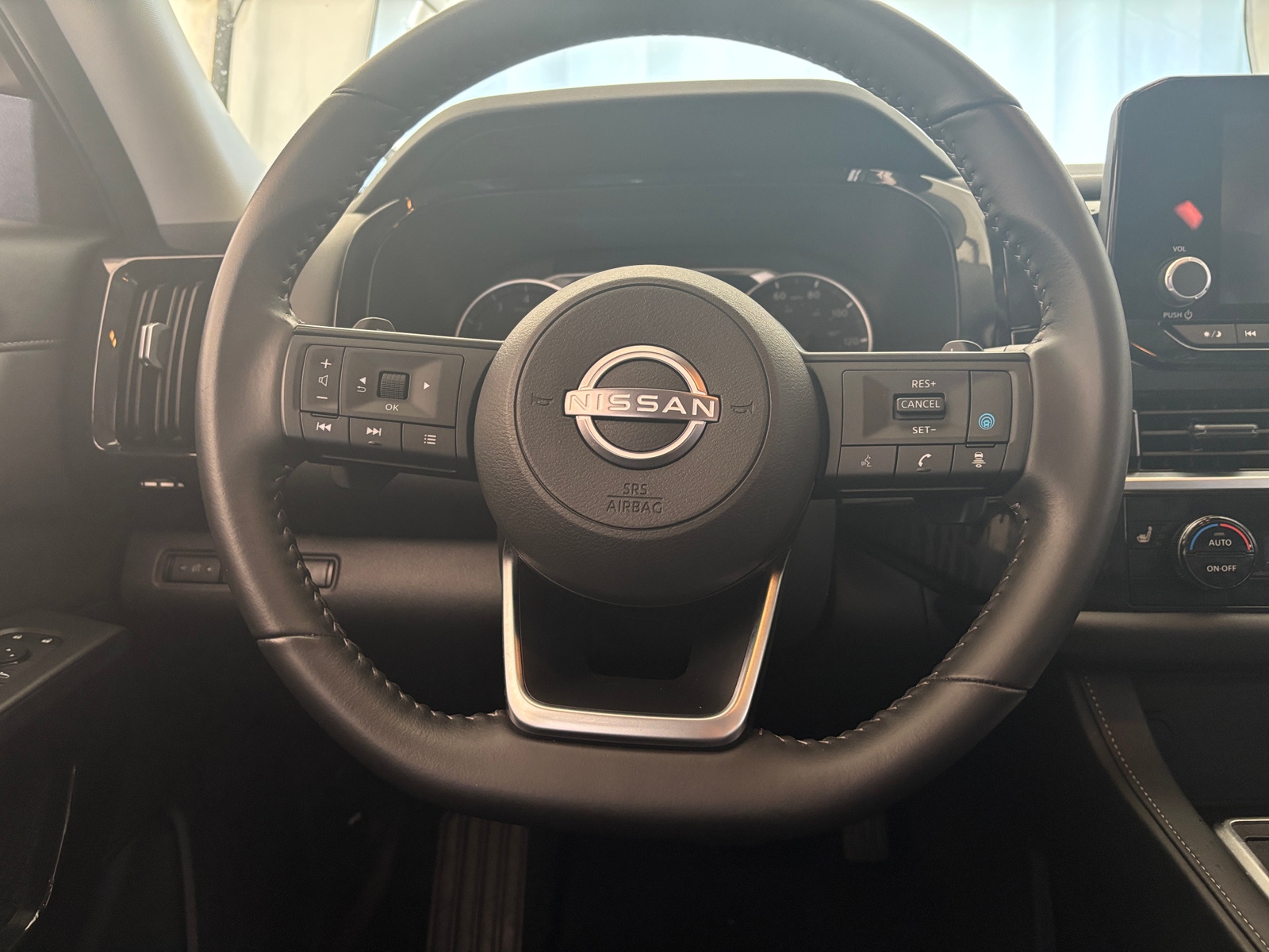 Thumbnail: 2025 Nissan Pathfinder - 5