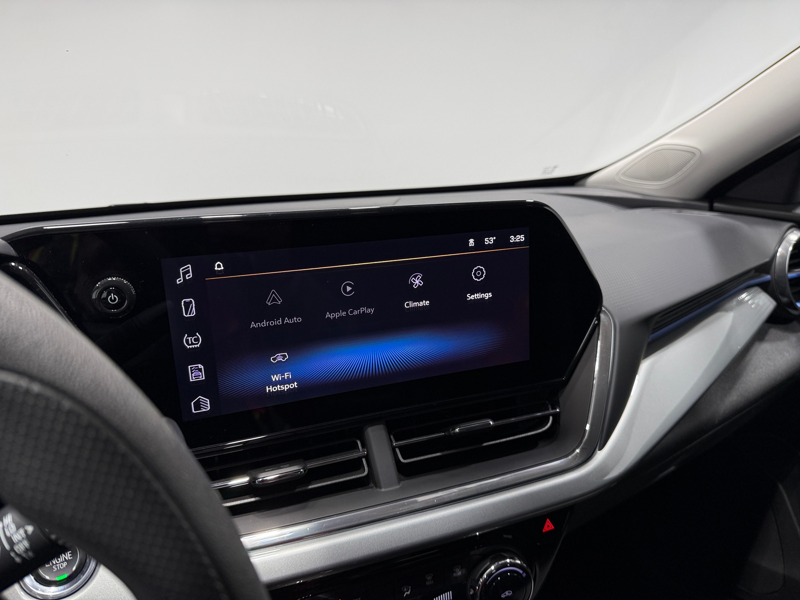 Thumbnail: 2025 Chevrolet Trax - 4