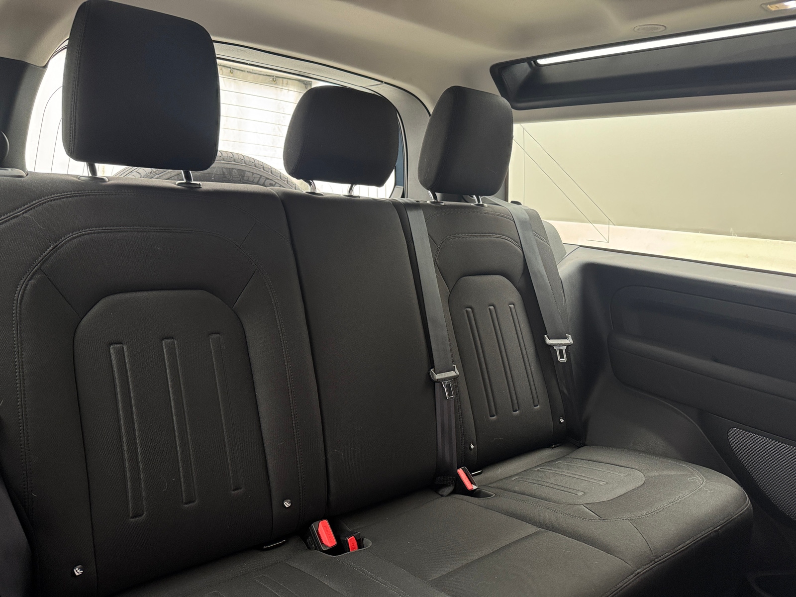 Thumbnail: 2022 Land Rover Defender - 6