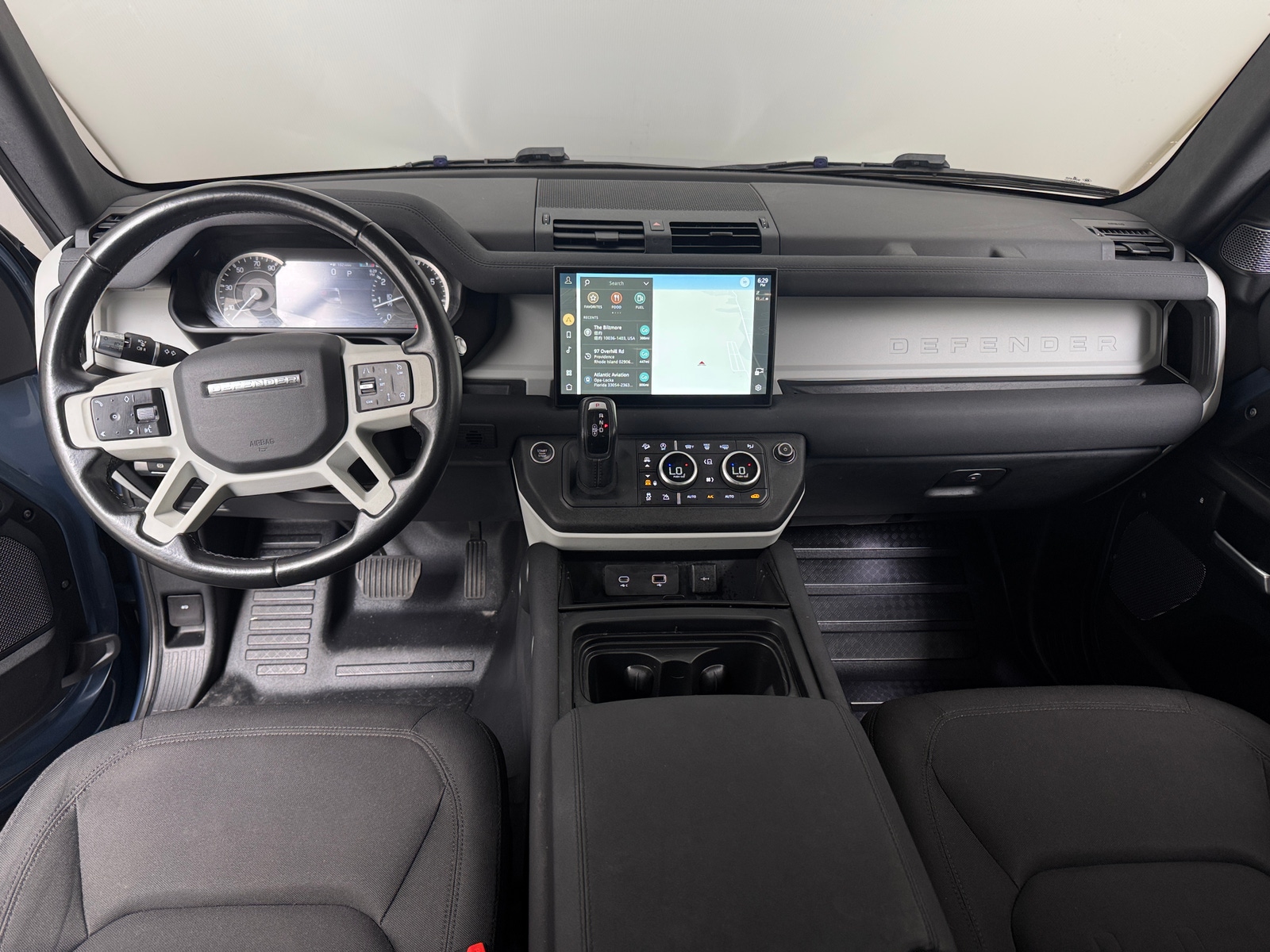 Thumbnail: 2022 Land Rover Defender - 3