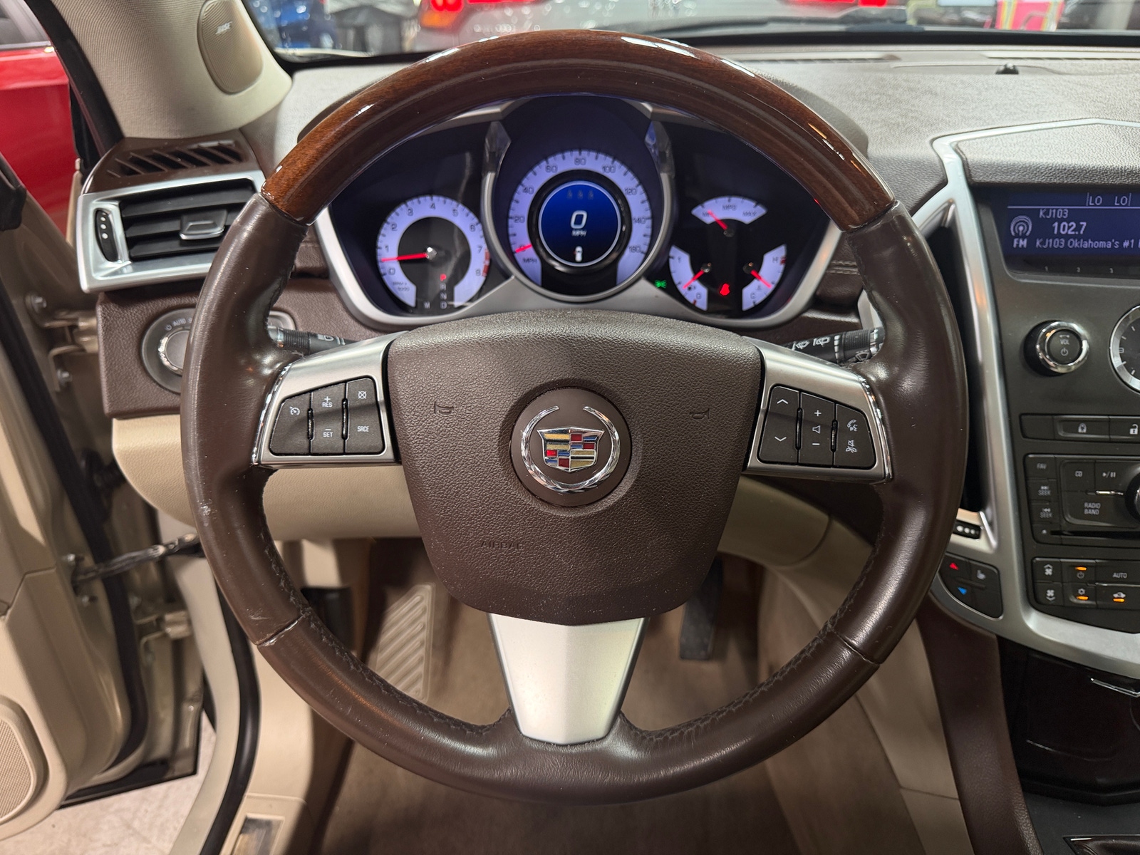 Thumbnail: 2011 Cadillac SRX - 4