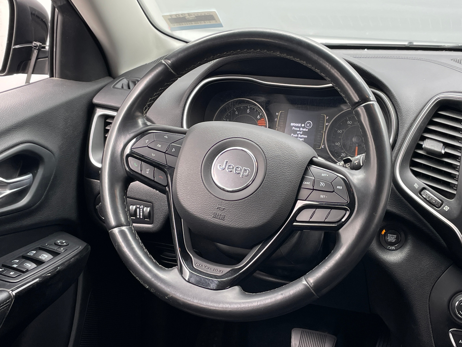 Thumbnail: 2019 Jeep Cherokee - 5