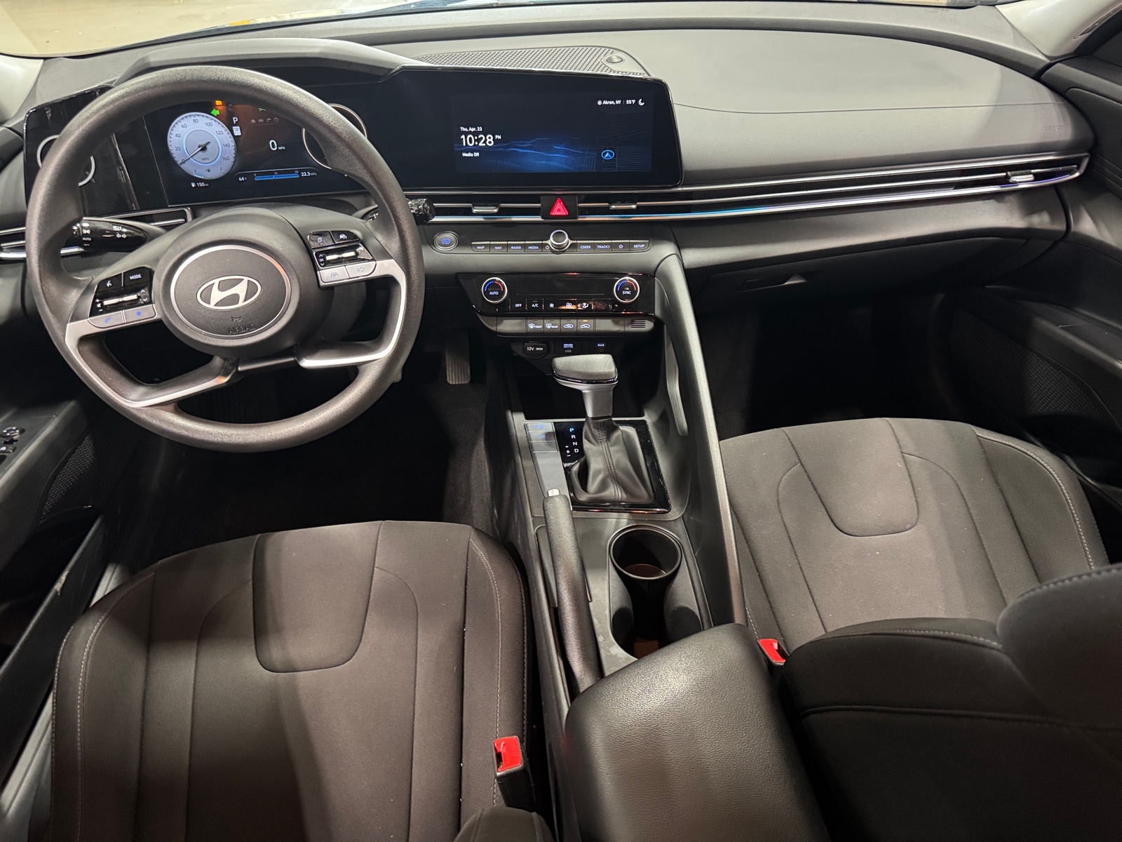 Thumbnail: 2024 Hyundai Elantra - 3