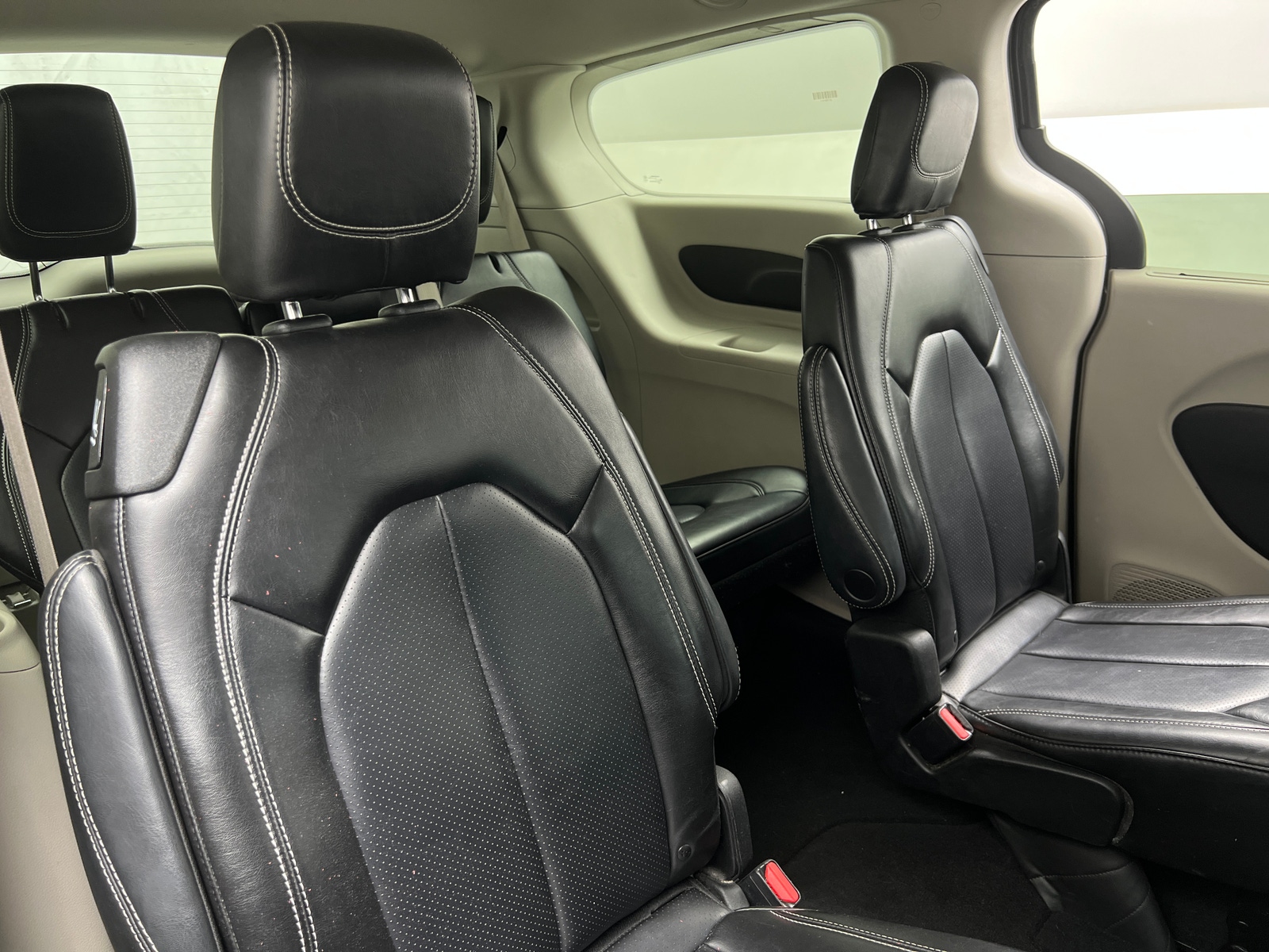 Thumbnail: 2023 Chrysler Pacifica - 5