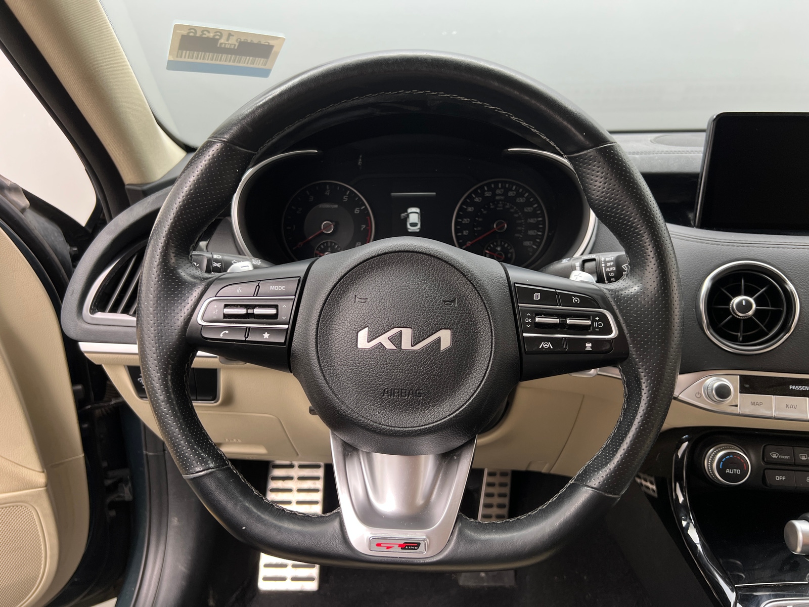 Thumbnail: 2022 Kia Stinger - 4