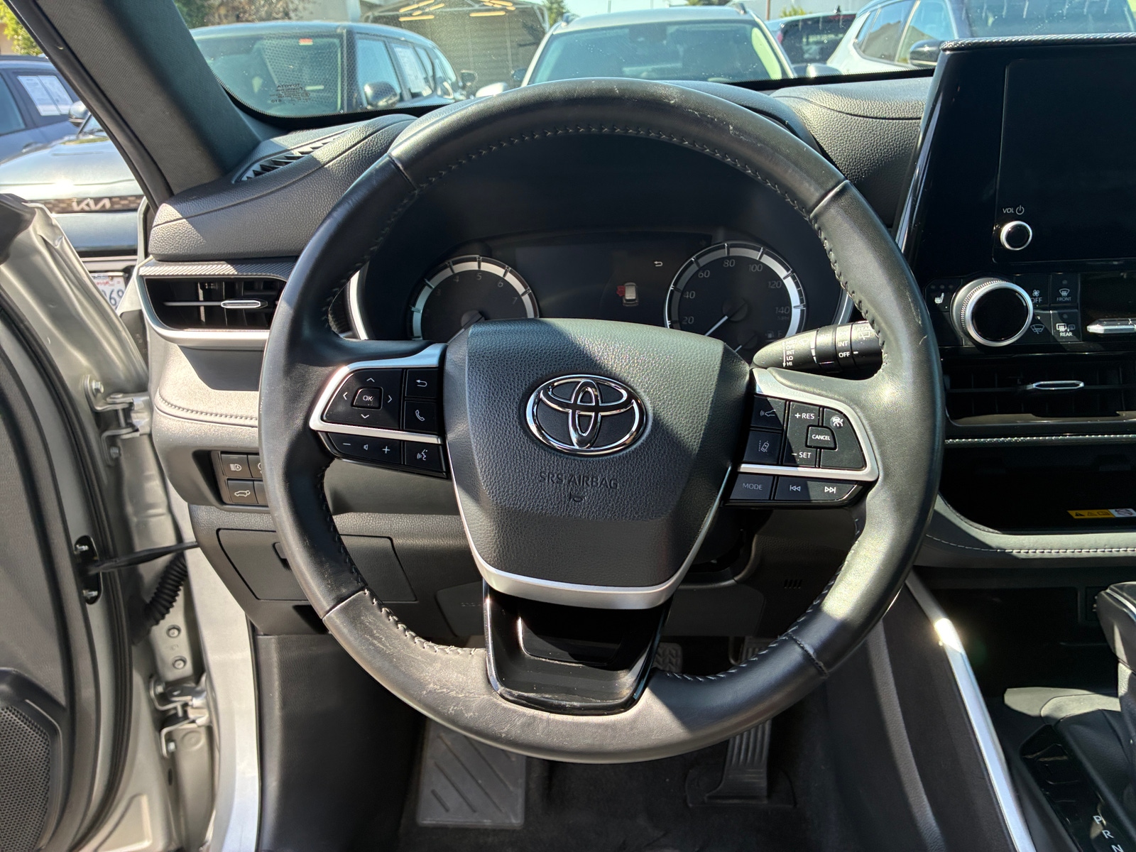 Thumbnail: 2024 Toyota Highlander - 4