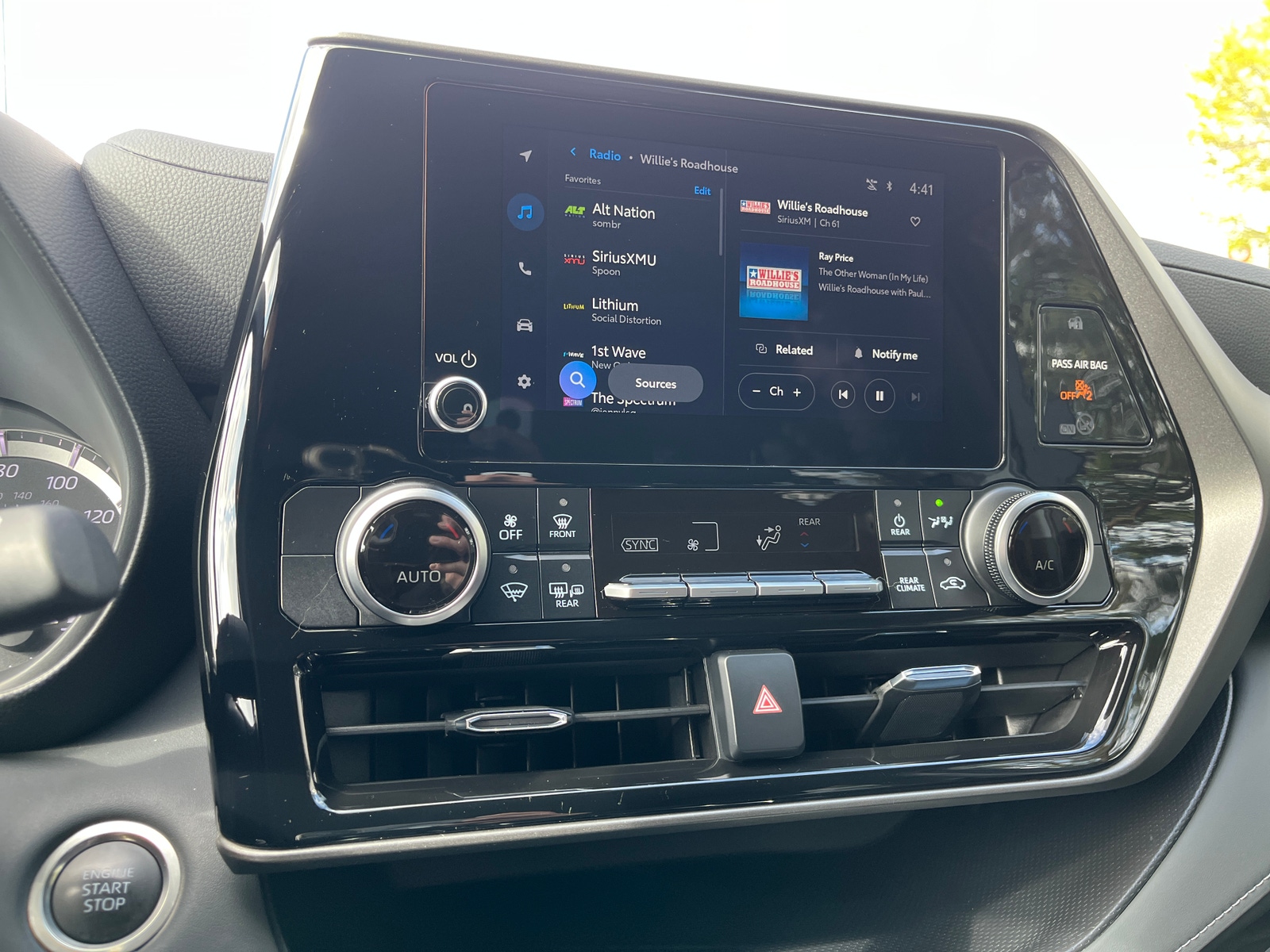 Thumbnail: 2025 Toyota Highlander - 4