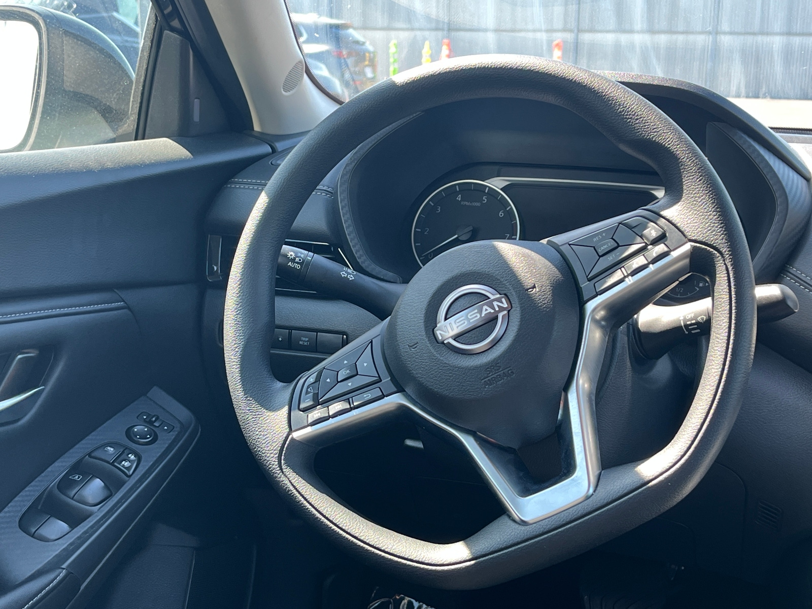 Thumbnail: 2025 Nissan Sentra - 5