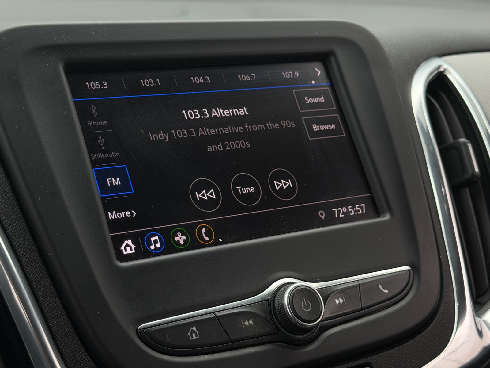 Thumbnail: 2020 Chevrolet Equinox - 4