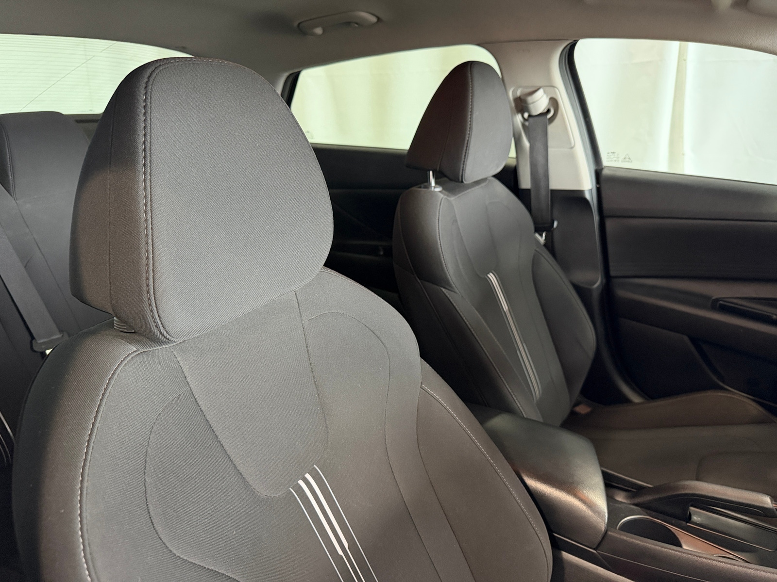 Thumbnail: 2023 Hyundai Elantra - 2