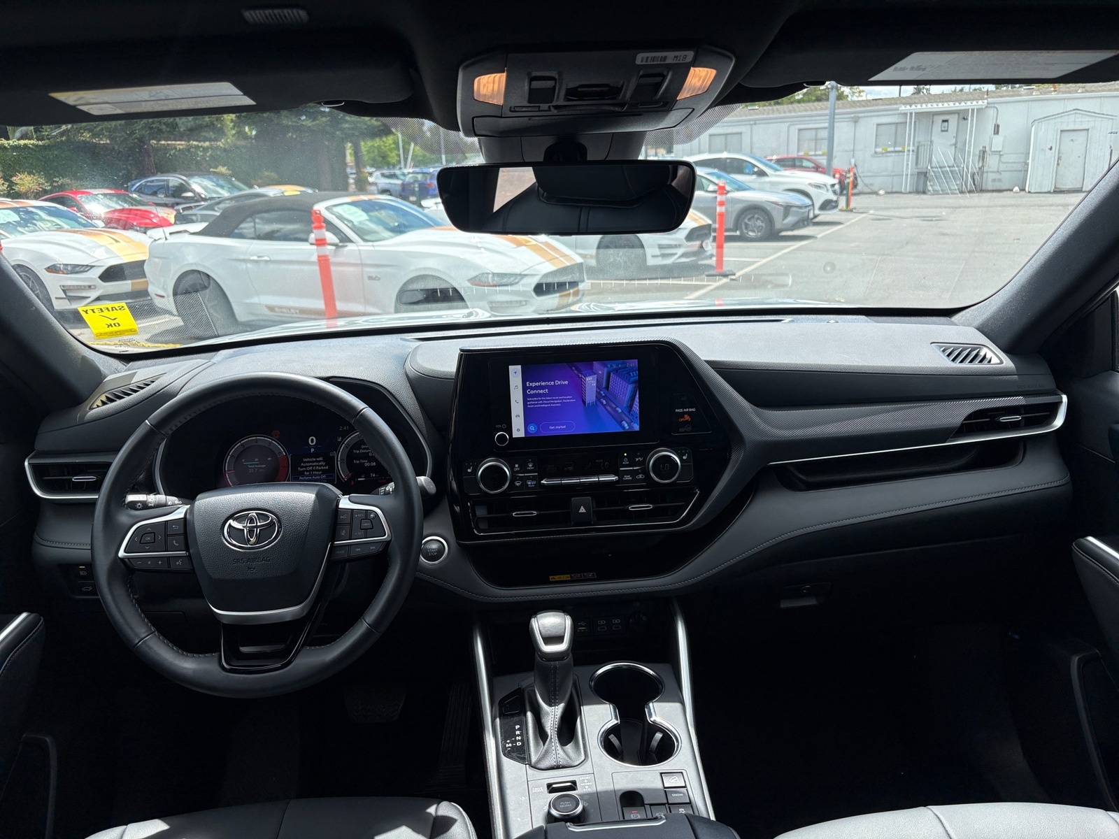 Thumbnail: 2025 Toyota Highlander - 3