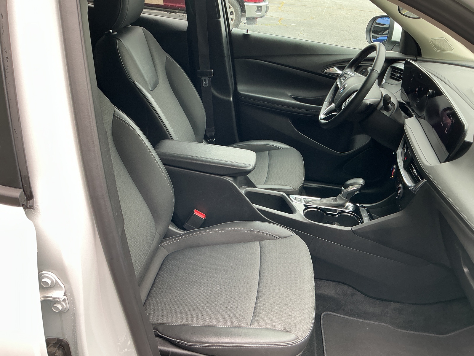 Thumbnail: 2025 Buick Encore GX - 2