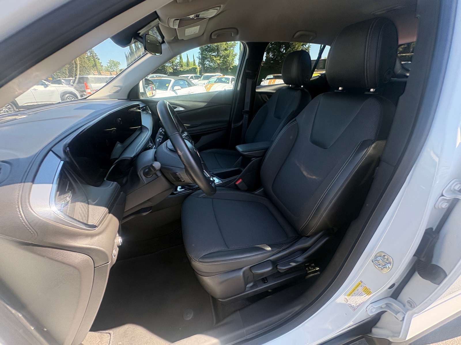 Thumbnail: 2025 Buick Encore GX - 2