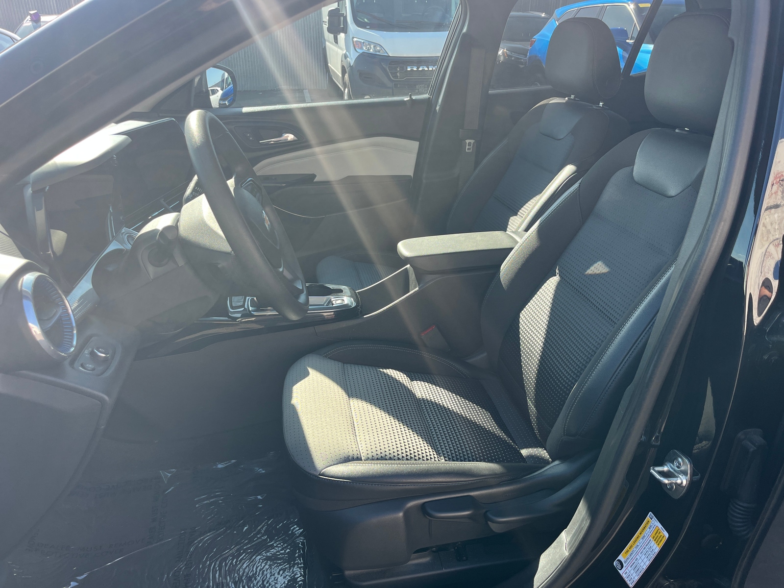 Thumbnail: 2025 Chevrolet Trax - 2