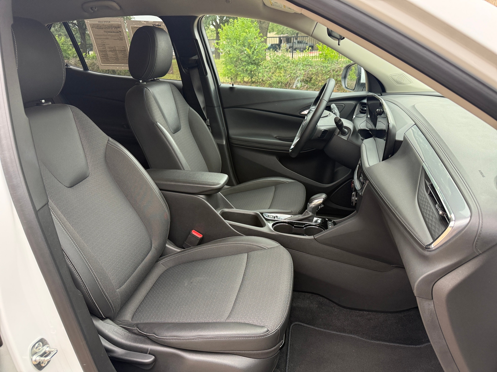 Thumbnail: 2025 Buick Encore GX - 2