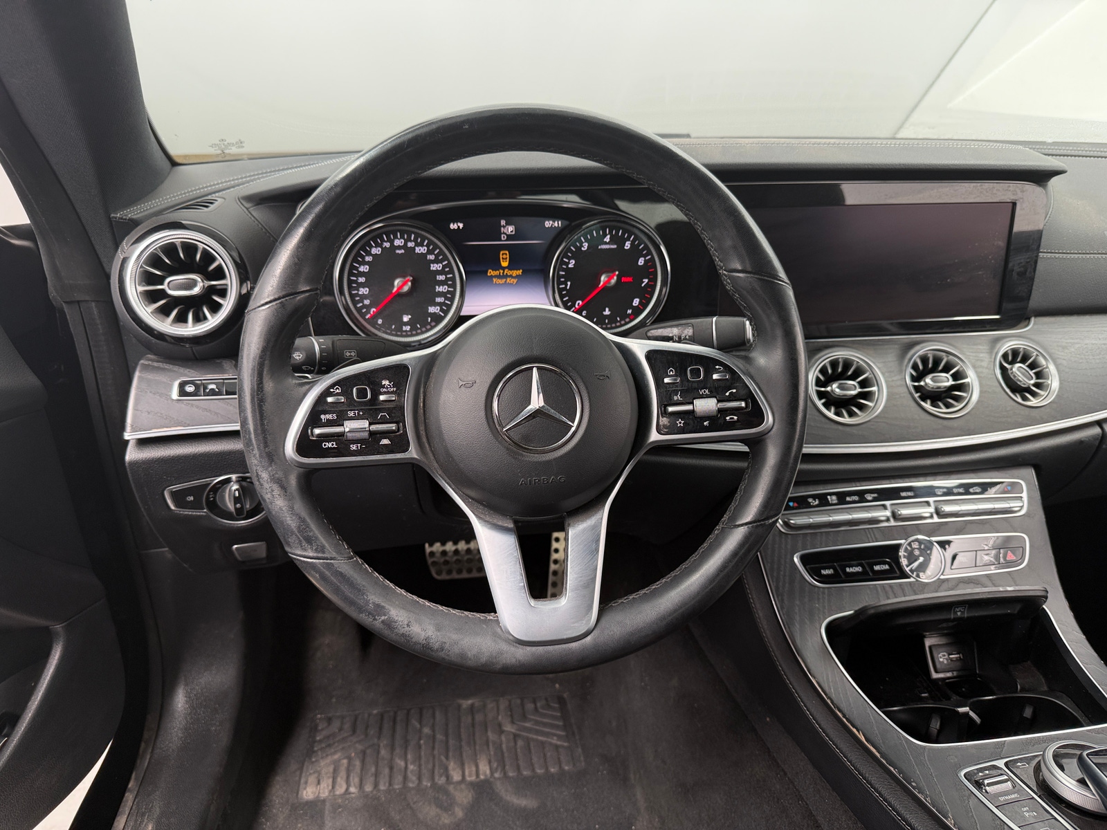 Thumbnail: 2019 Mercedes-Benz E-Class - 3