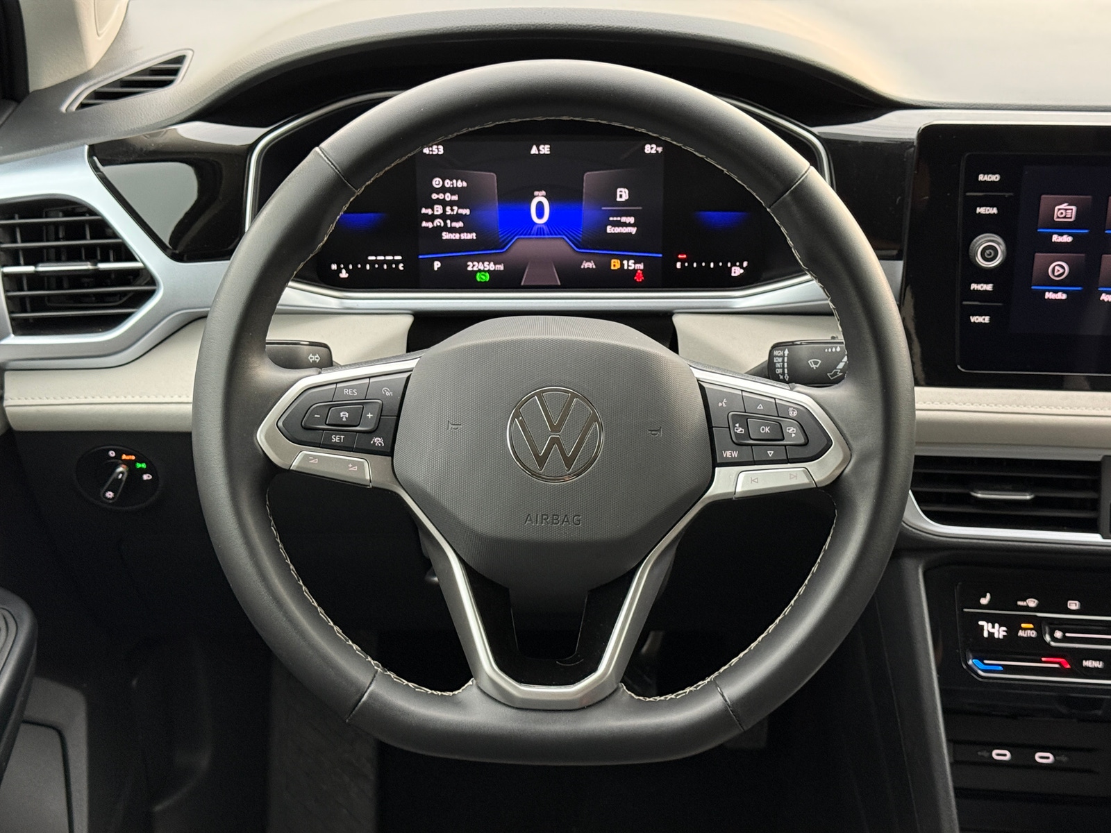 Thumbnail: 2025 Volkswagen Taos - 5
