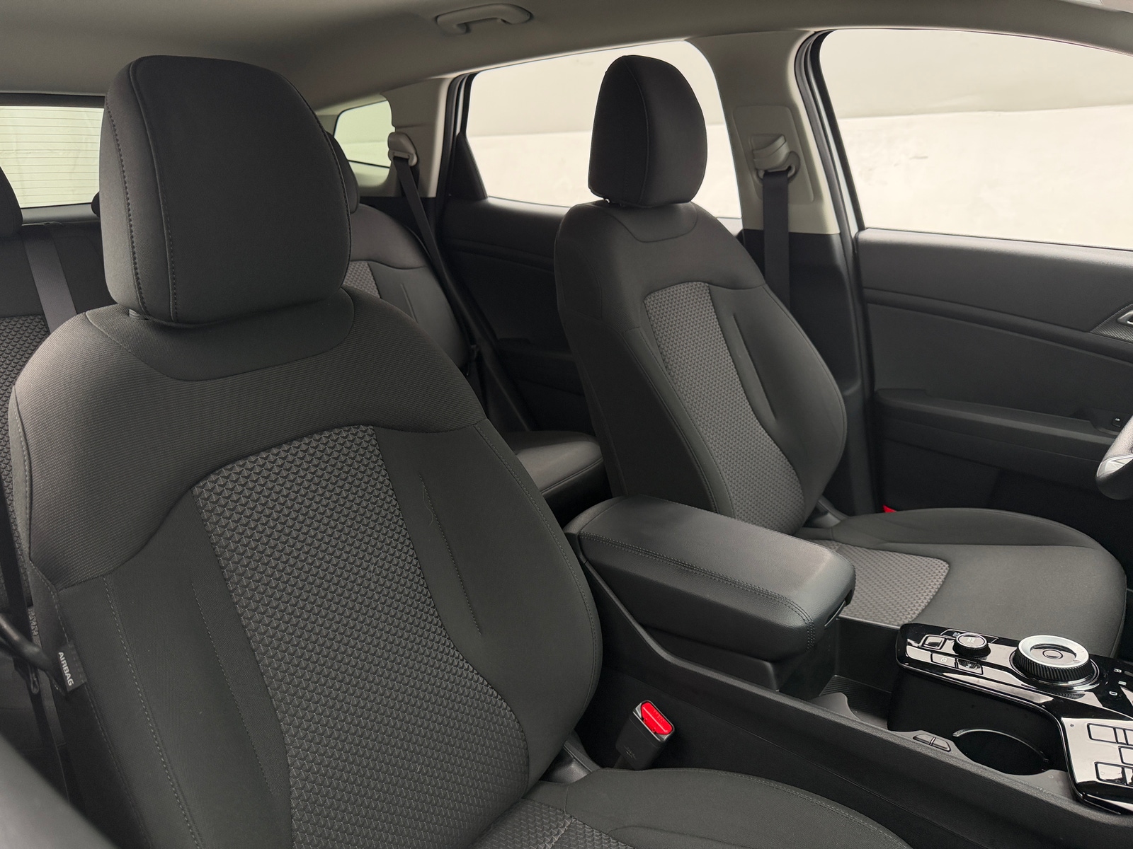Thumbnail: 2025 Kia Sportage - 2