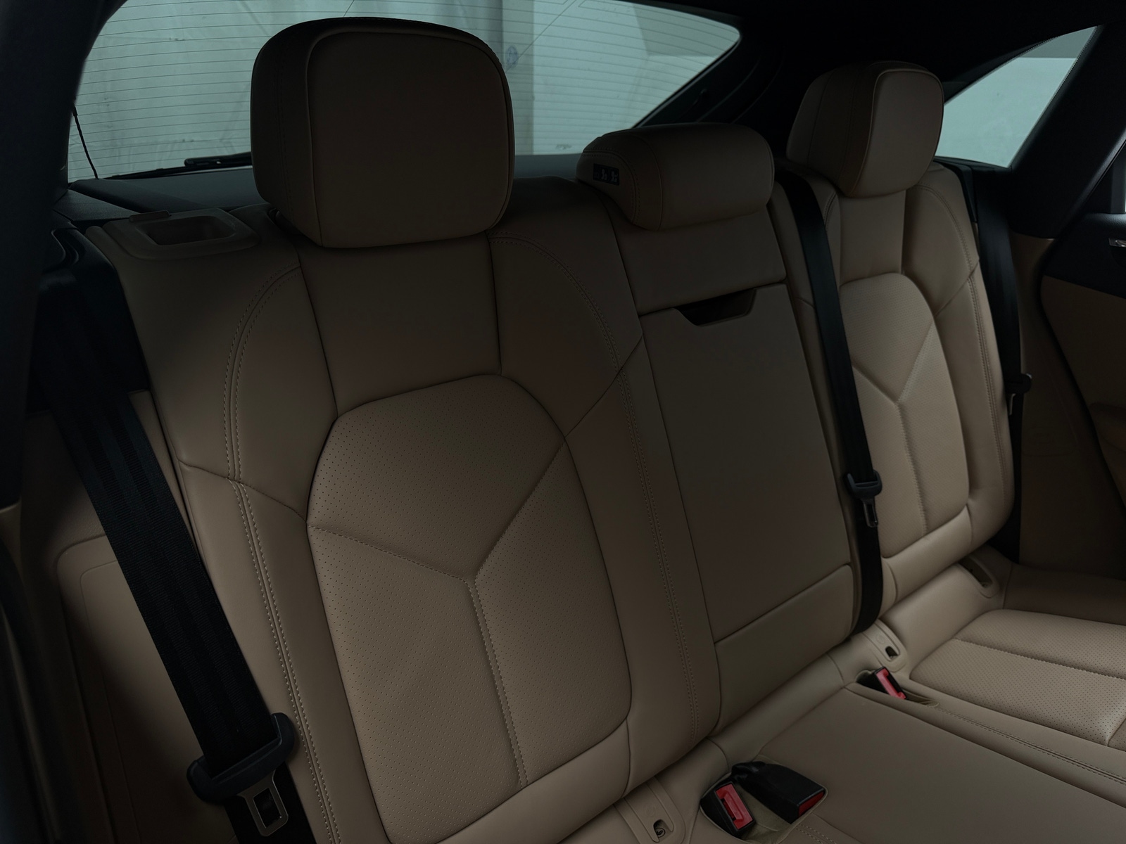 Thumbnail: 2024 Porsche Macan - 5