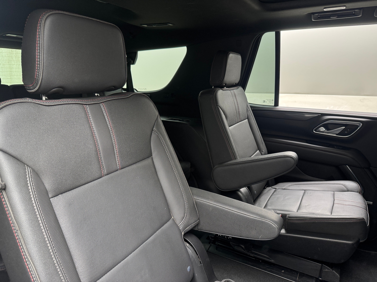 Thumbnail: 2022 Chevrolet Tahoe - 5