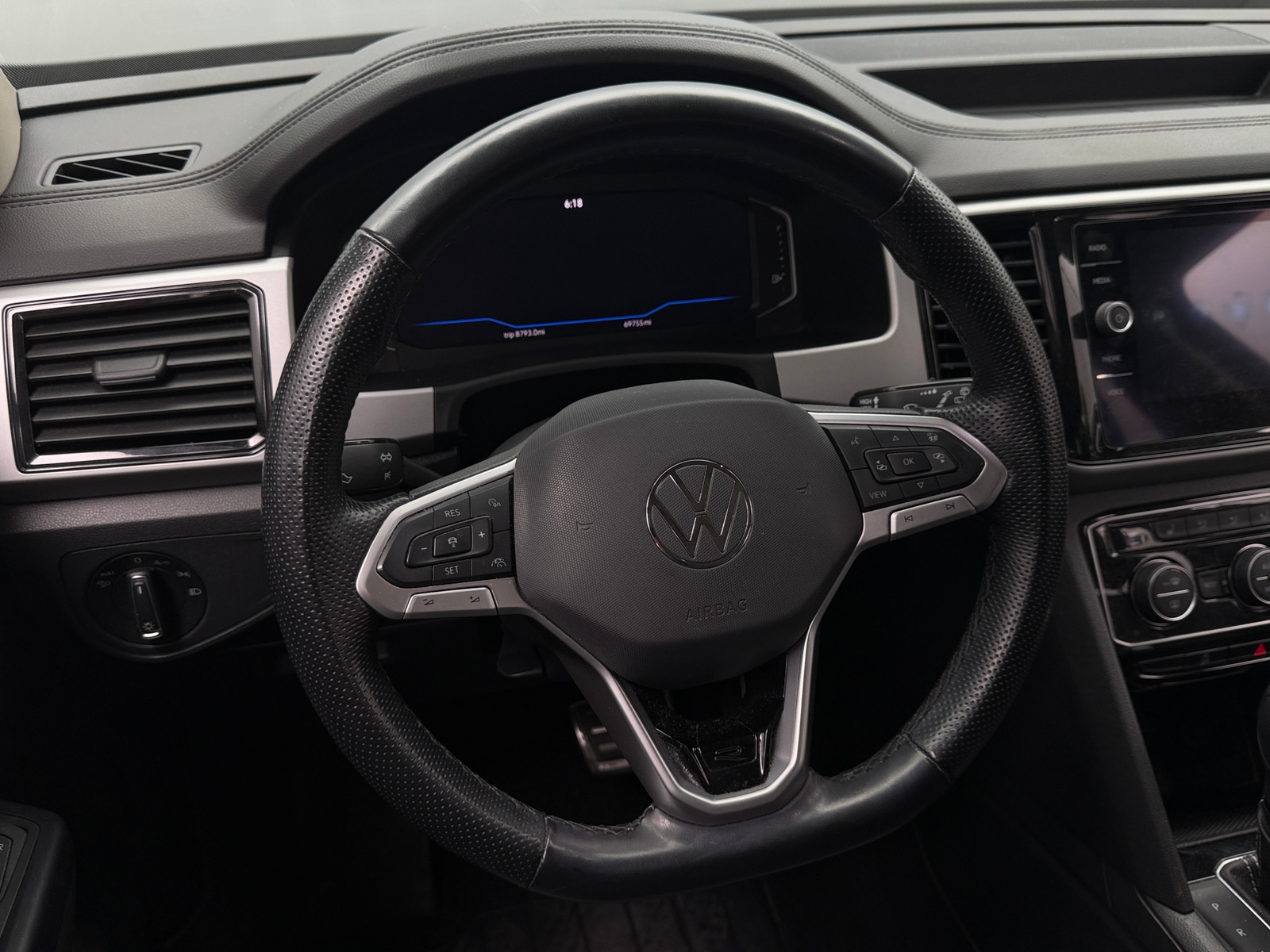 Thumbnail: 2021 Volkswagen Atlas - 4