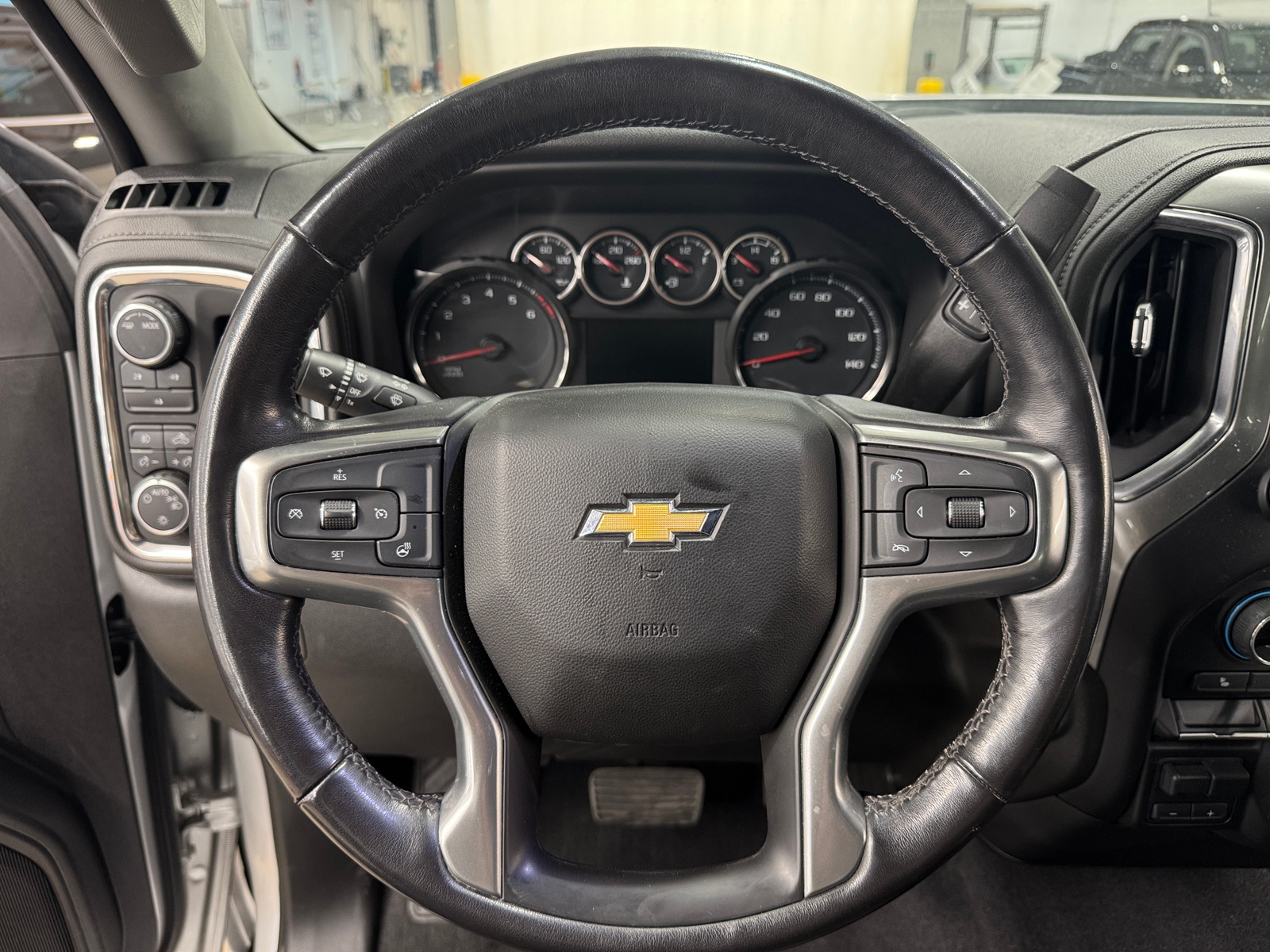 Thumbnail: 2022 Chevrolet Silverado 2500 - 5