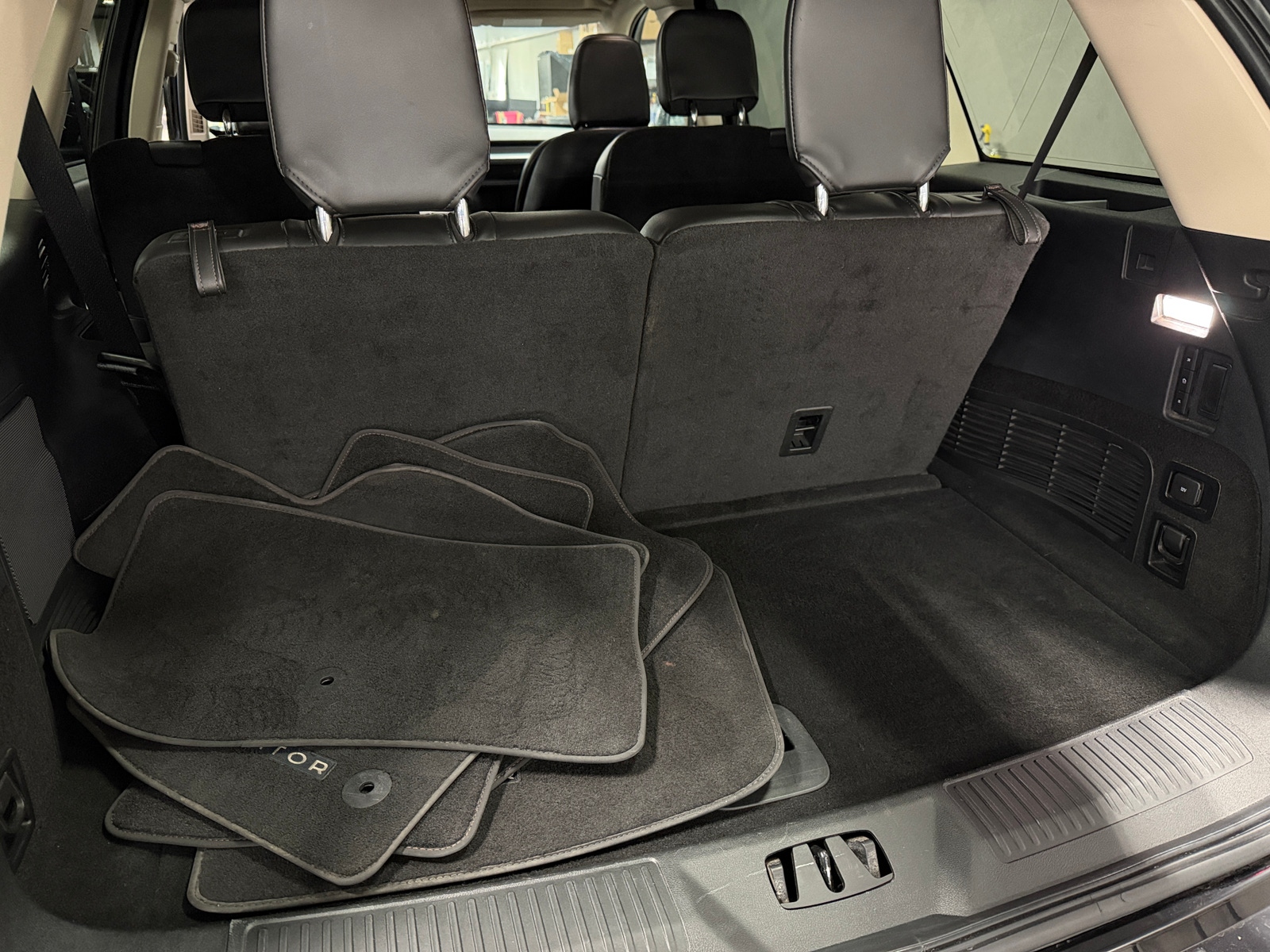 Thumbnail: 2023 Lincoln Aviator - 6