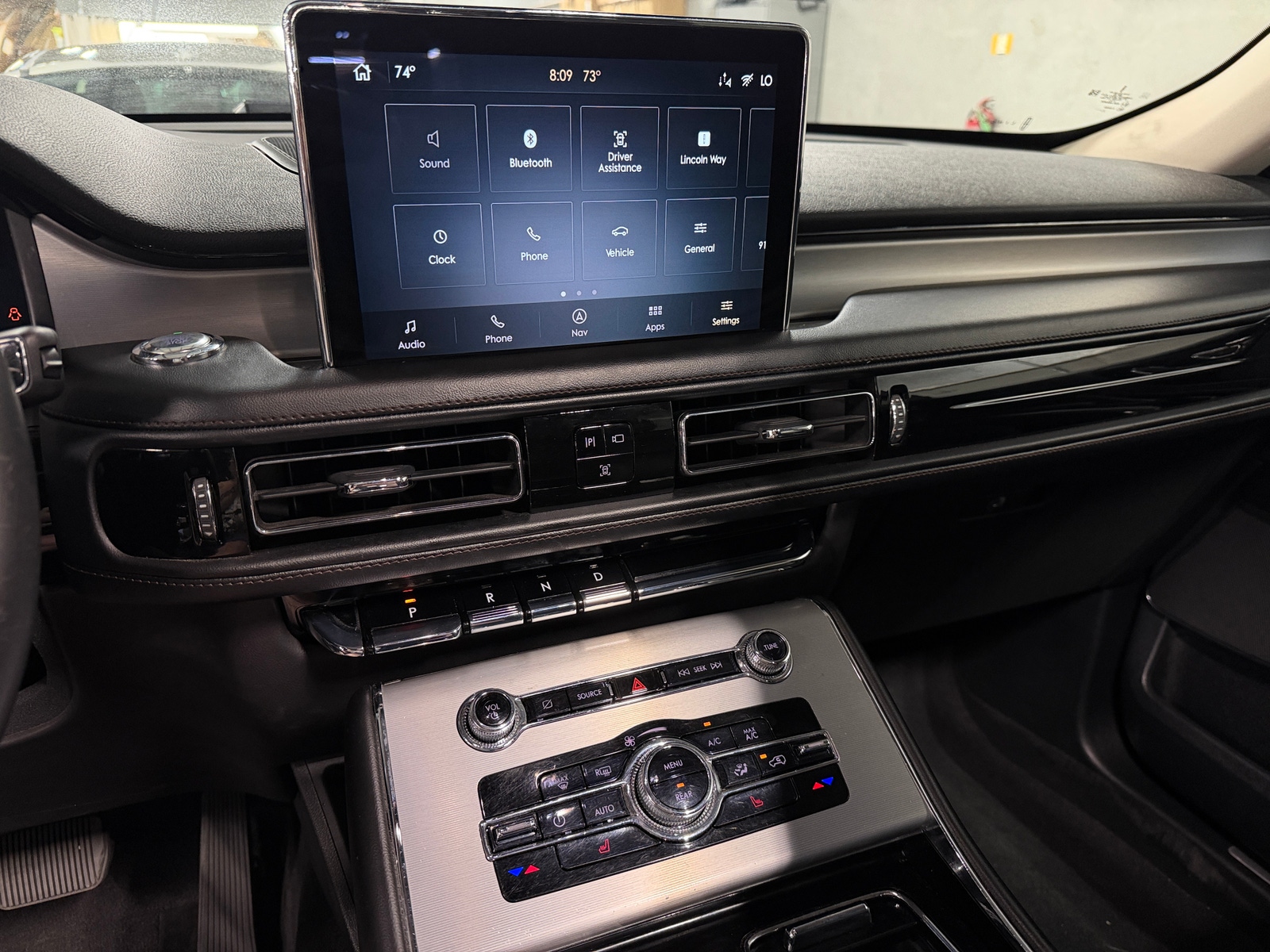 Thumbnail: 2023 Lincoln Aviator - 3