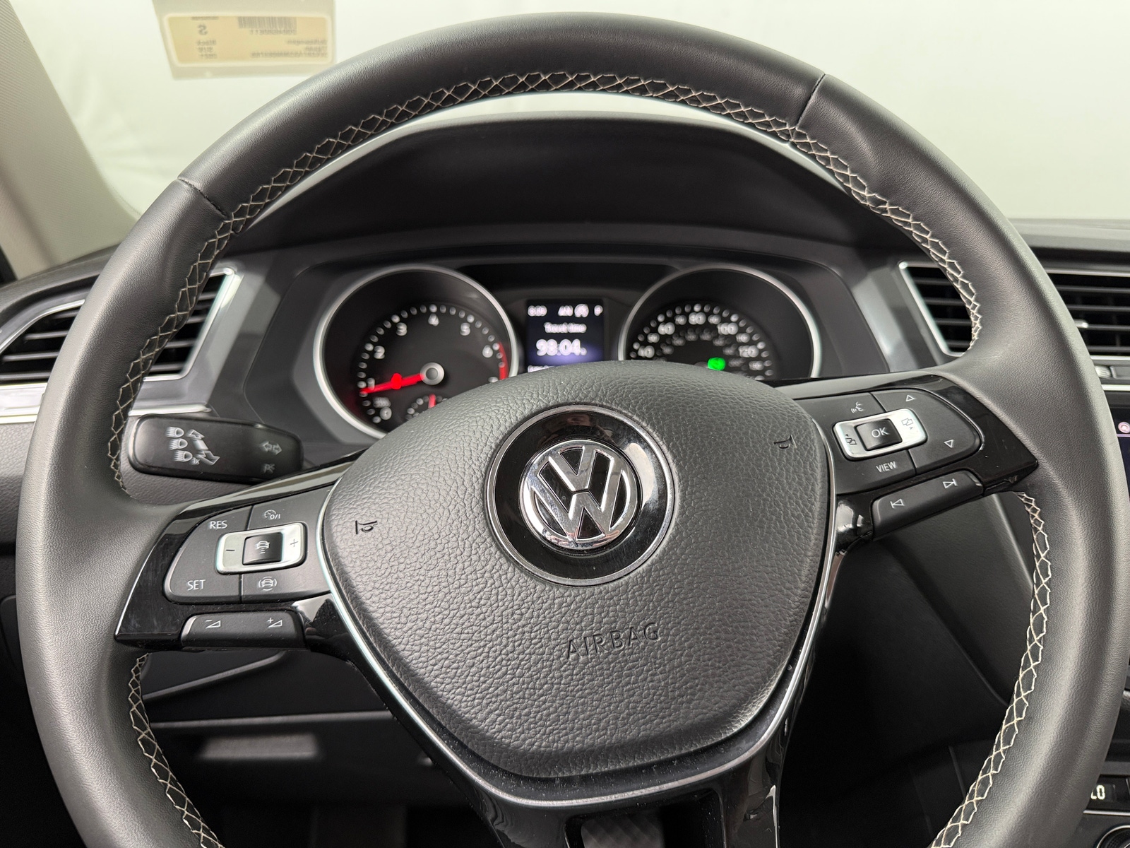 Thumbnail: 2021 Volkswagen Tiguan - 4