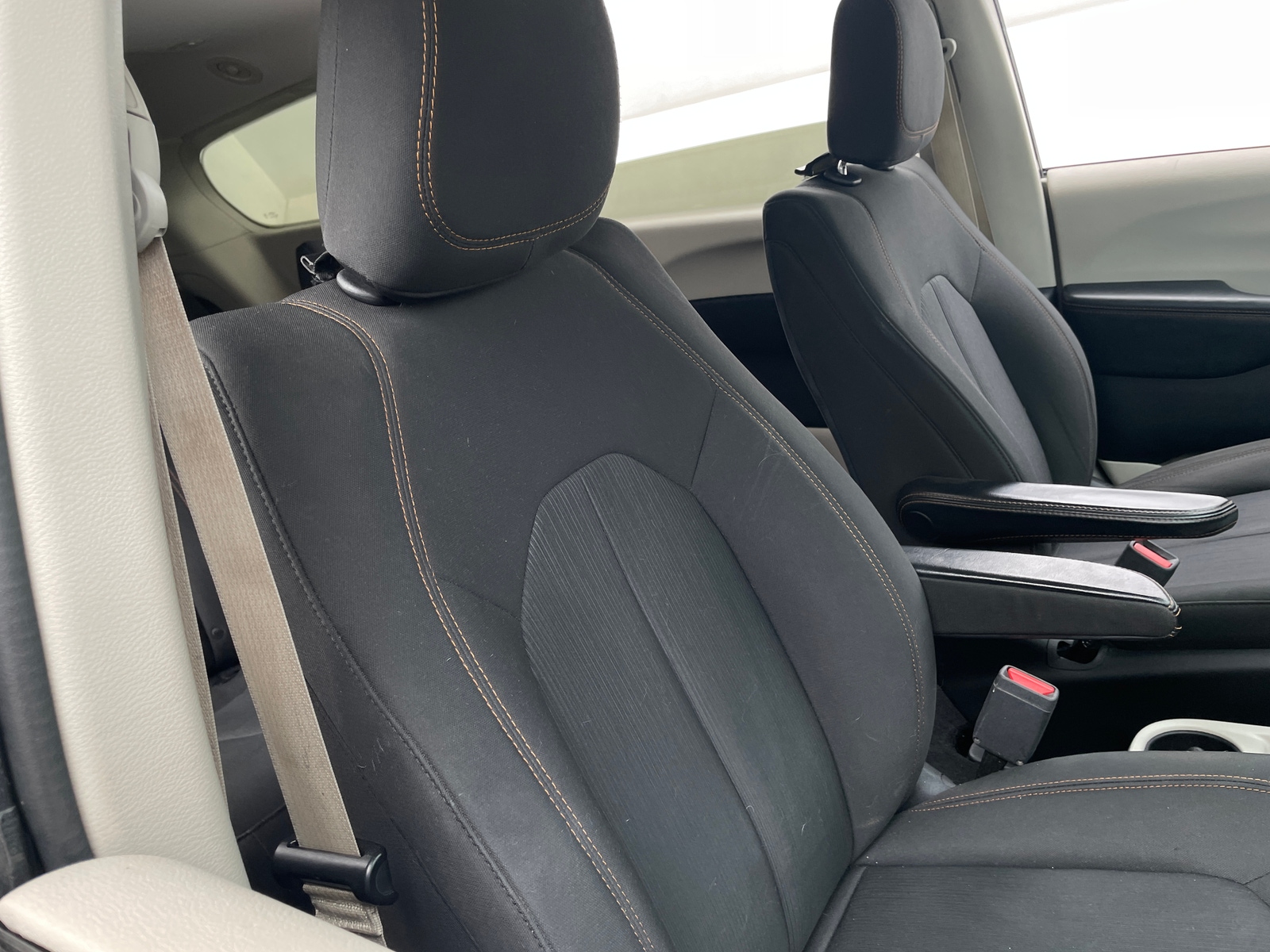 Thumbnail: 2017 Chrysler Pacifica - 2