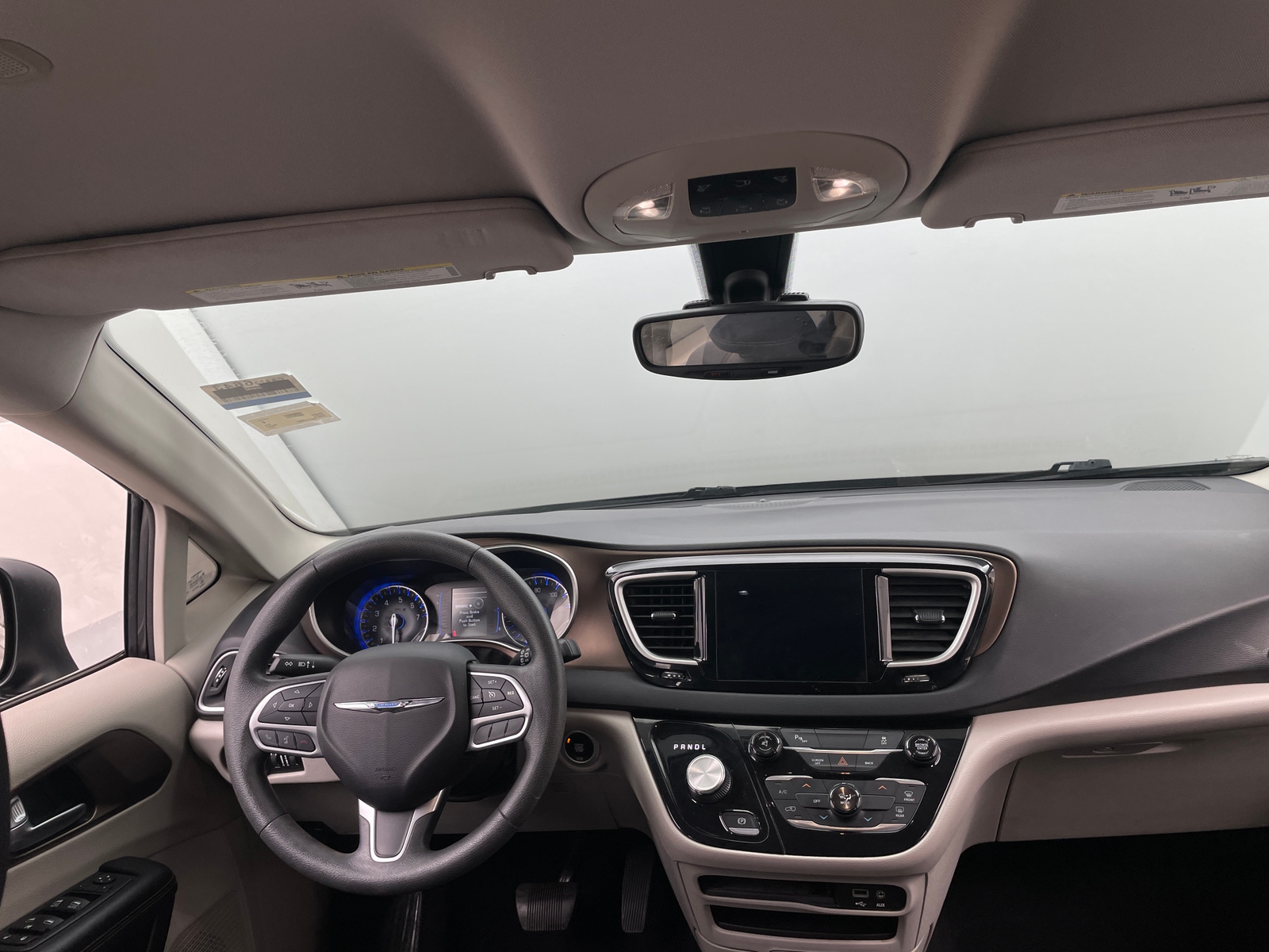 Thumbnail: 2017 Chrysler Pacifica - 3