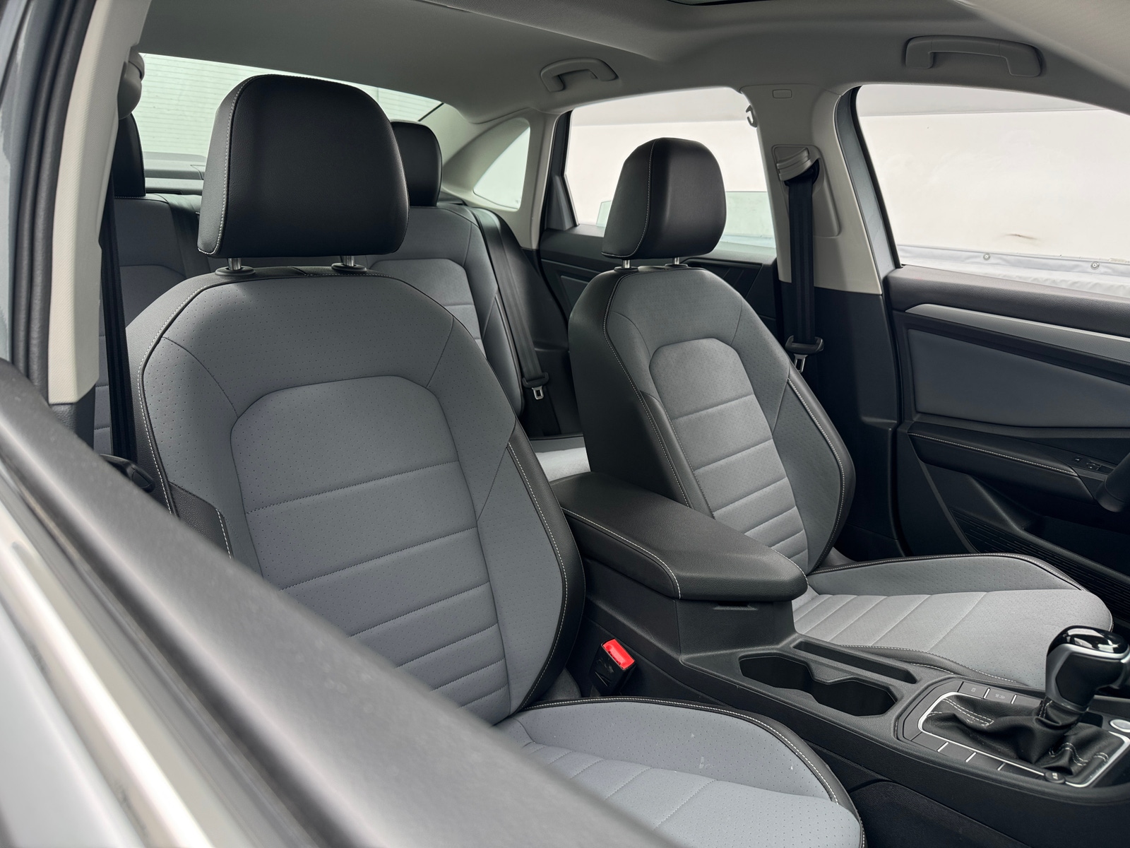 Thumbnail: 2025 Volkswagen Jetta - 2